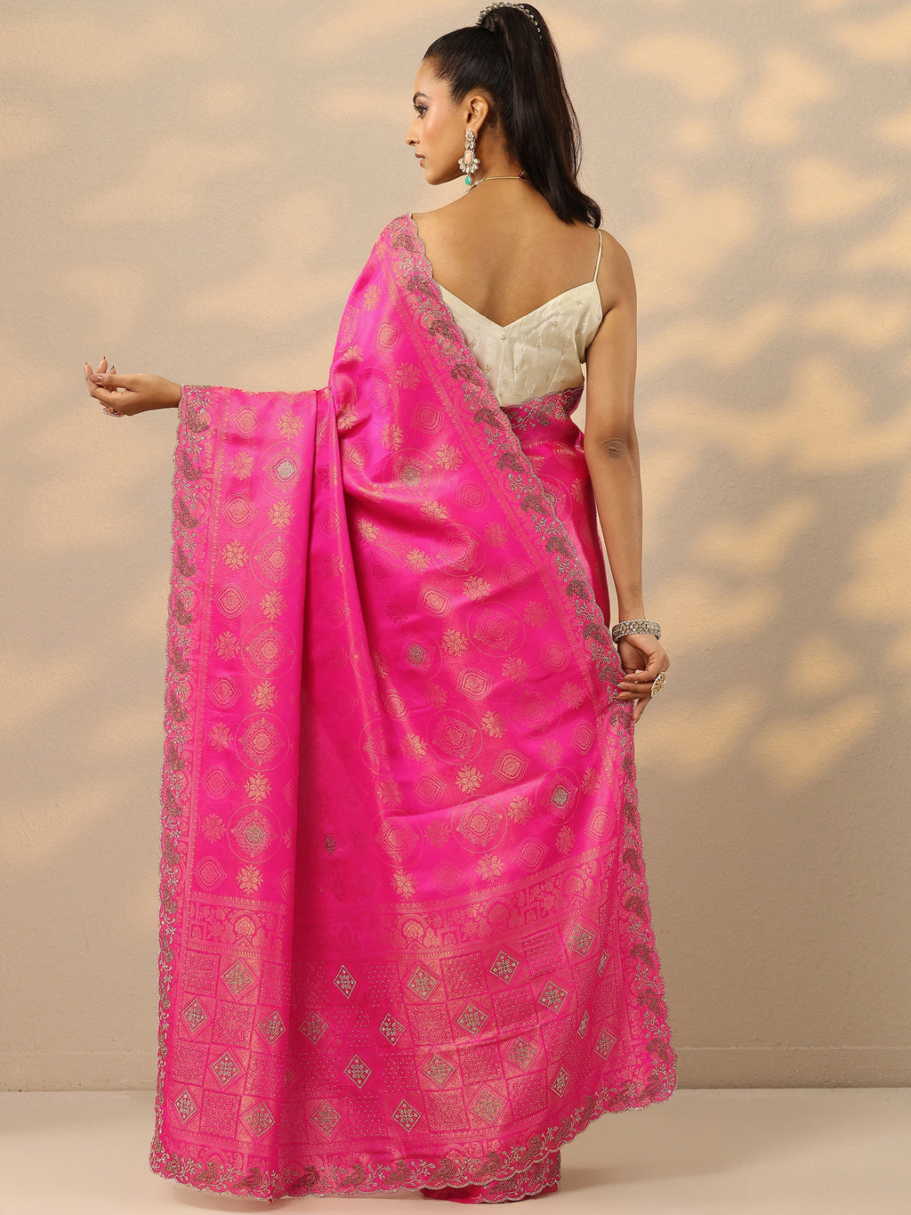 Pink Embellished Banarasi Silk Blend Saree With Unstitched Blouse Piece