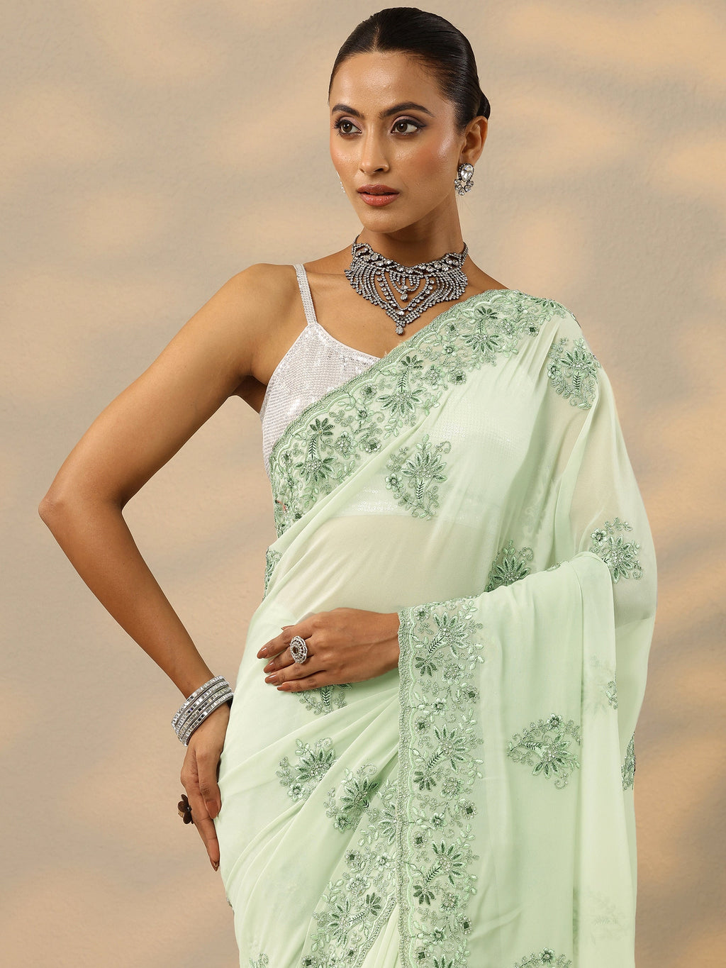 Green Embroidered Georgette Saree With Unstitched Blouse Piece