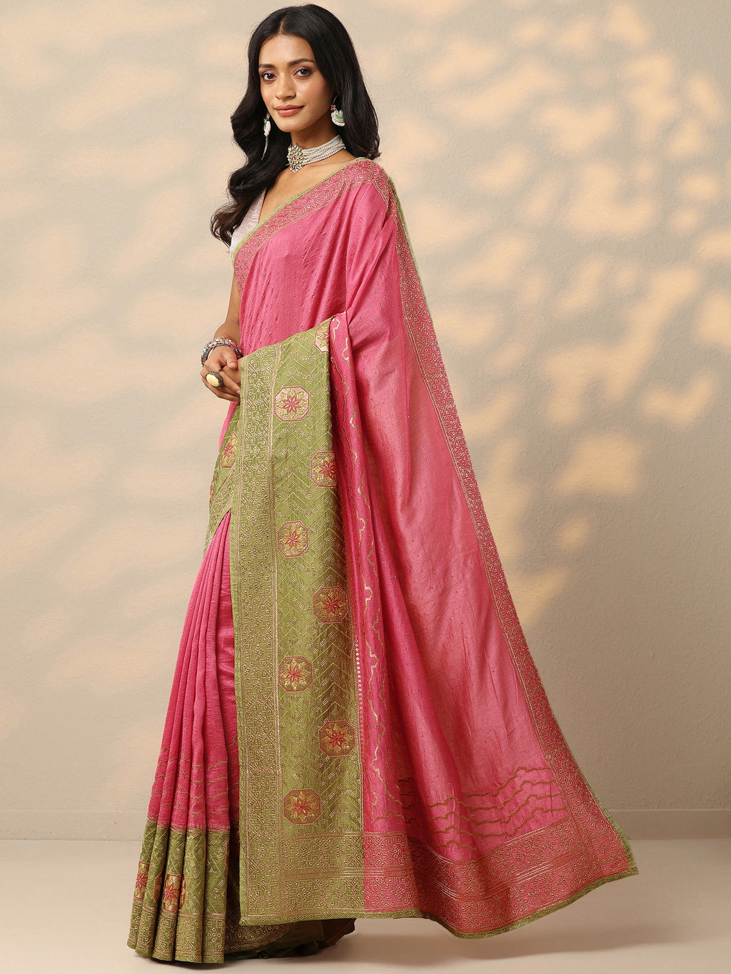 Pink Embellished Silk Blend Saree With Unstitched Blouse Piece