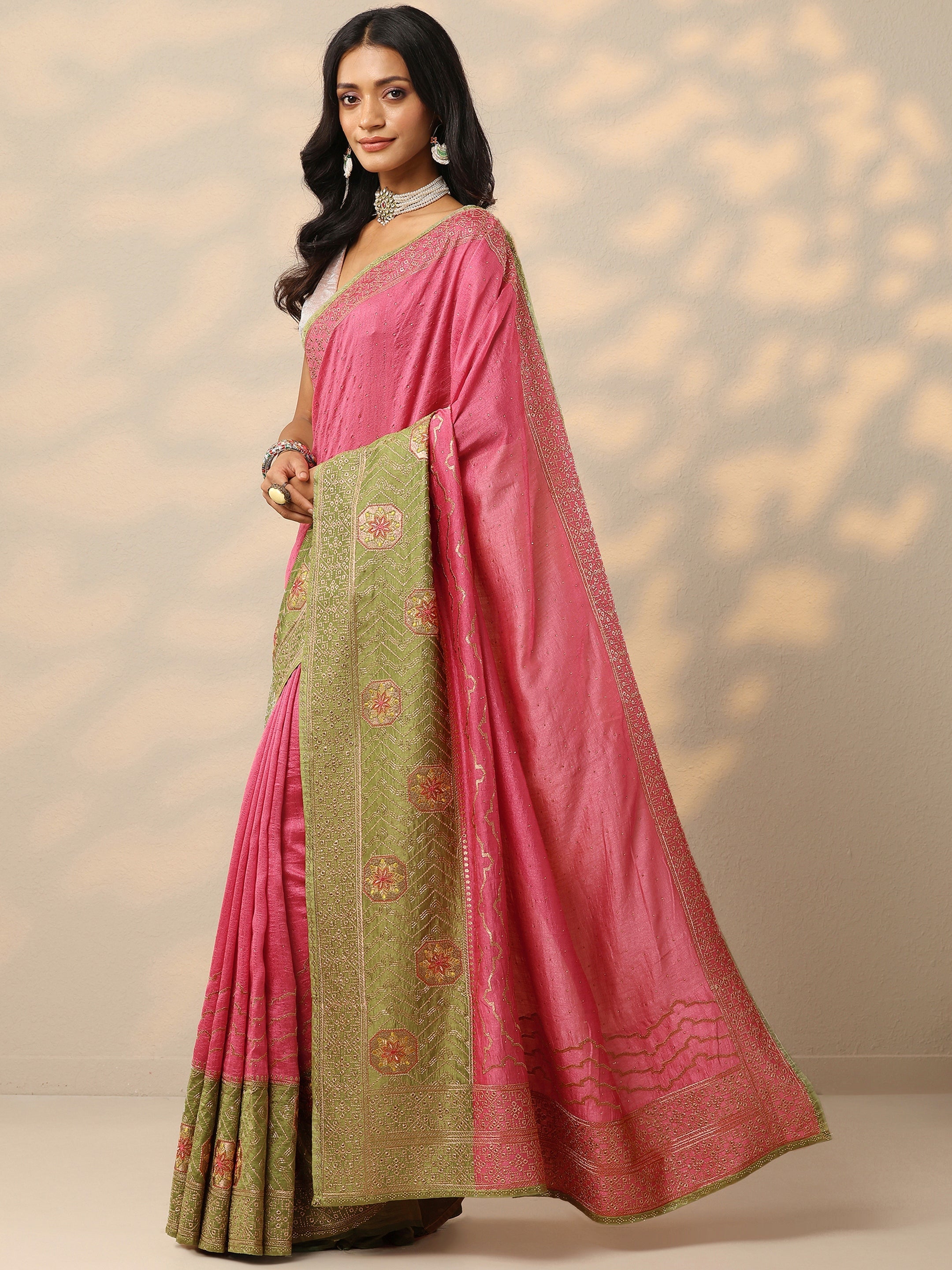 Pink Embellished Silk Blend Saree With Unstitched Blouse Piece