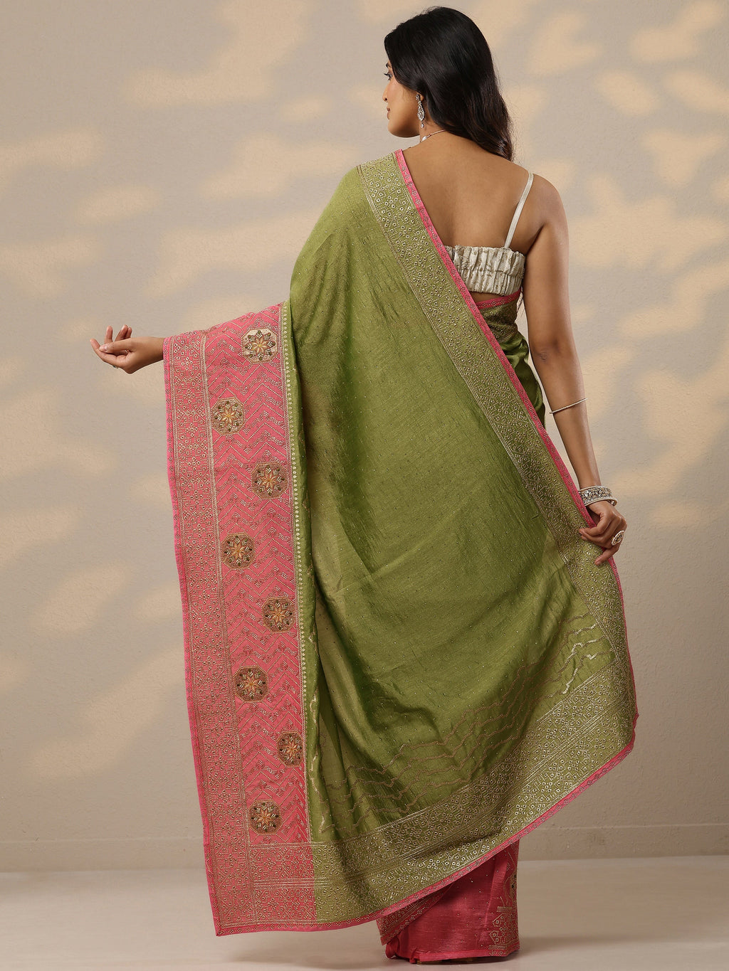 Green Embellished Silk Blend Sarees With Unstitched Blouse Piece