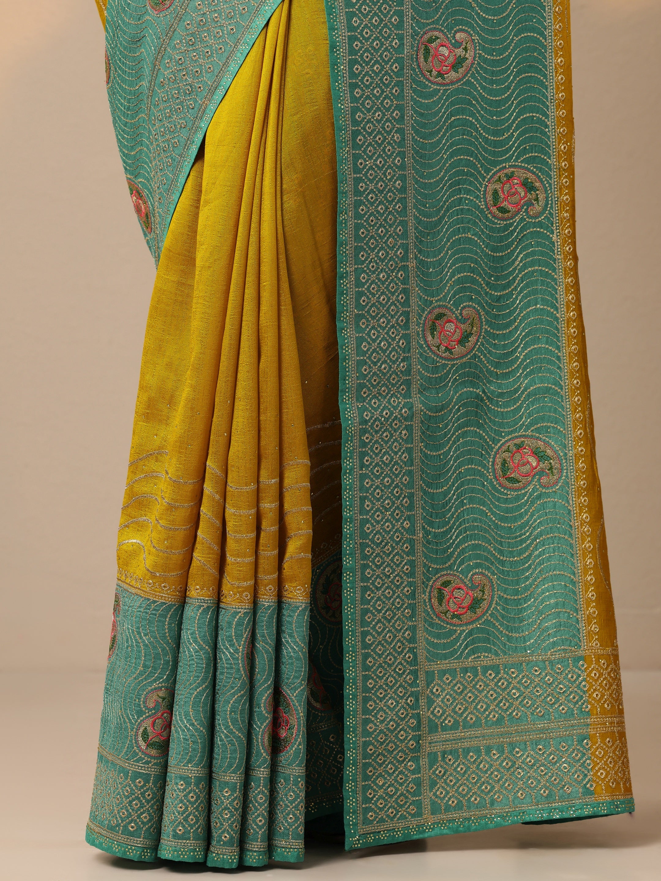 Mustard Embellished Silk Blend Saree With Unstitched Blouse Piece