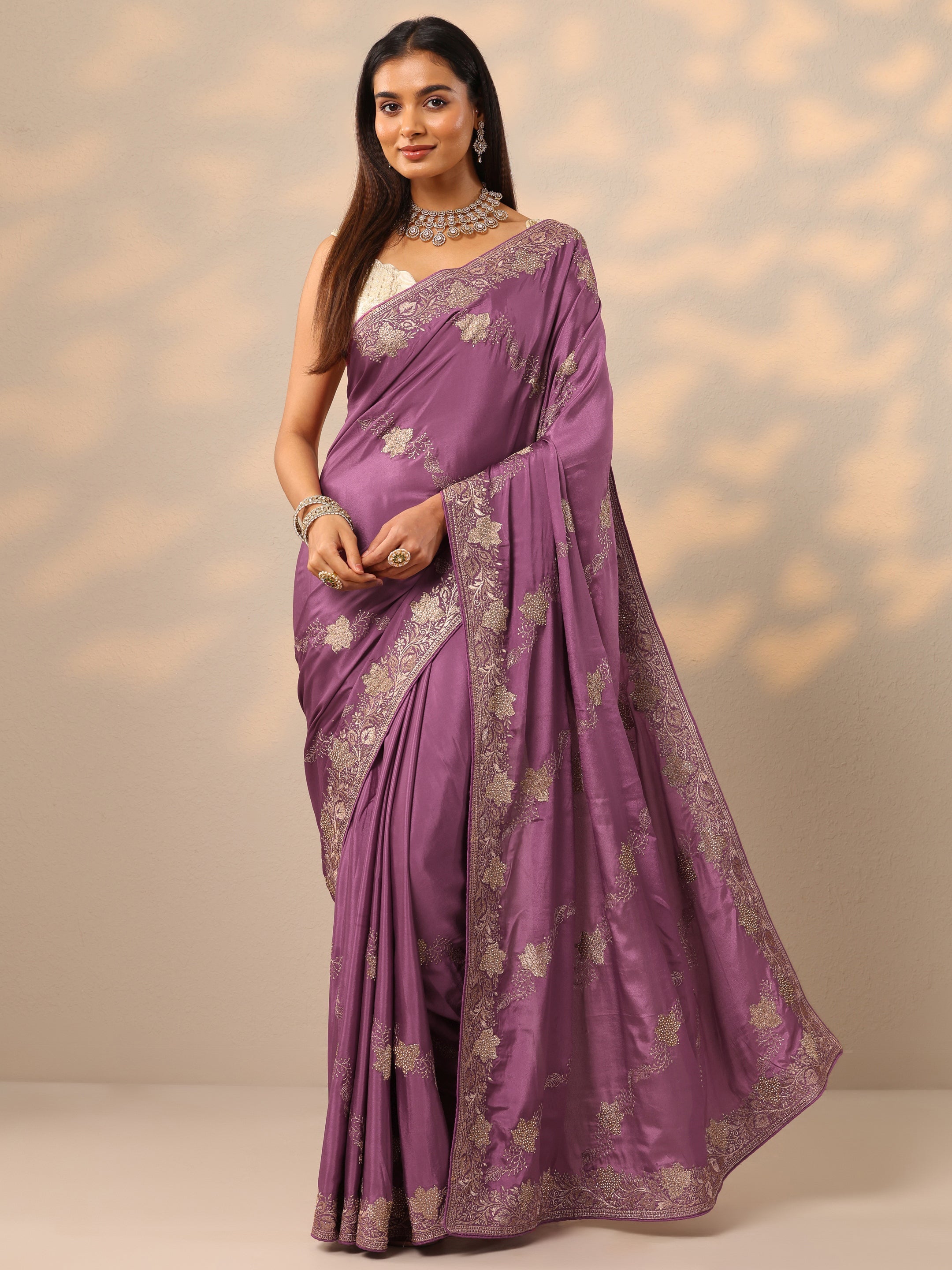 Mauve Embroidered Silk blend Saree With Unstitched Blouse Piece