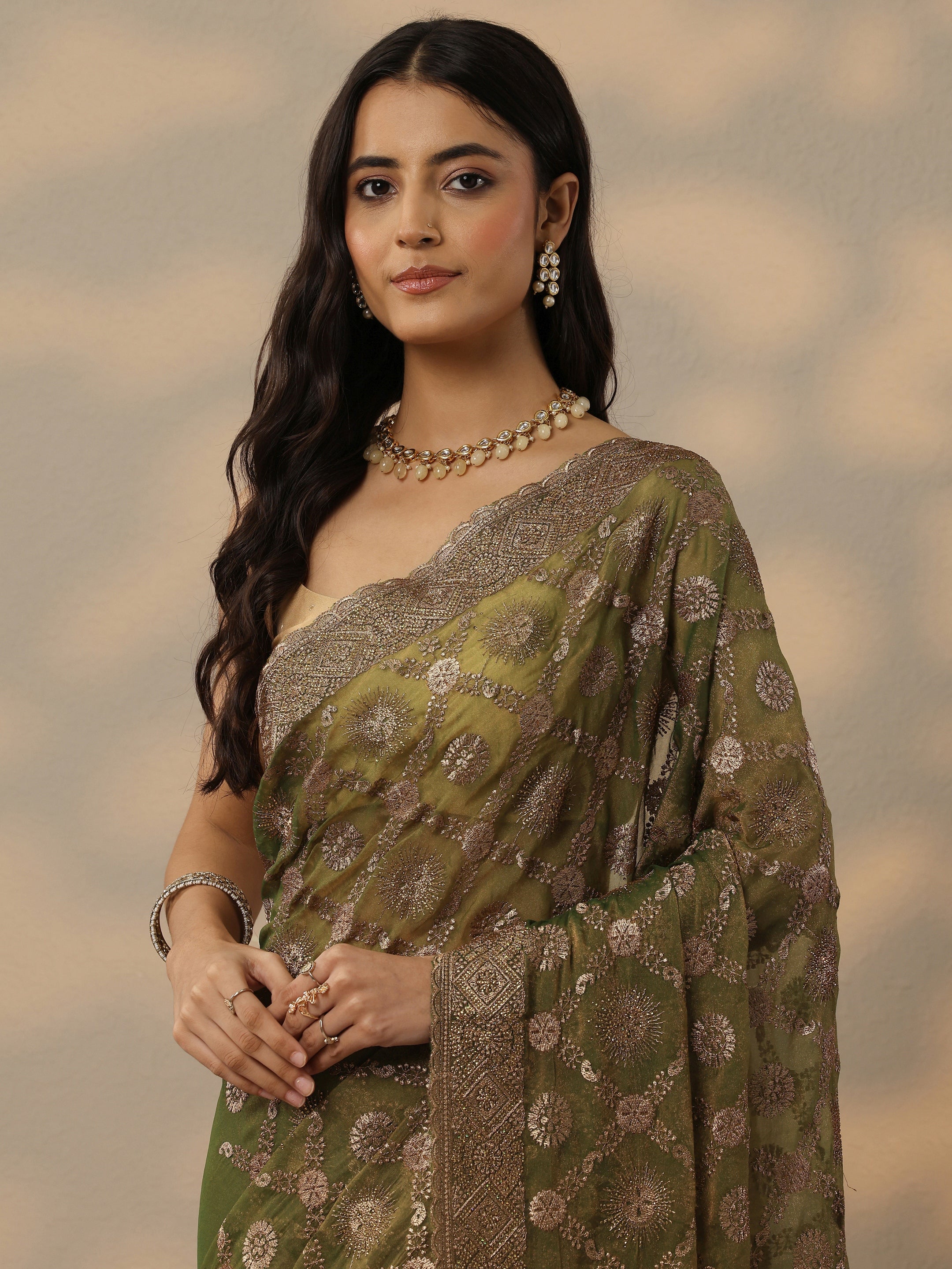 Green Embroidered Banarasi Silk Blend Saree With Unstitched Blouse Piece