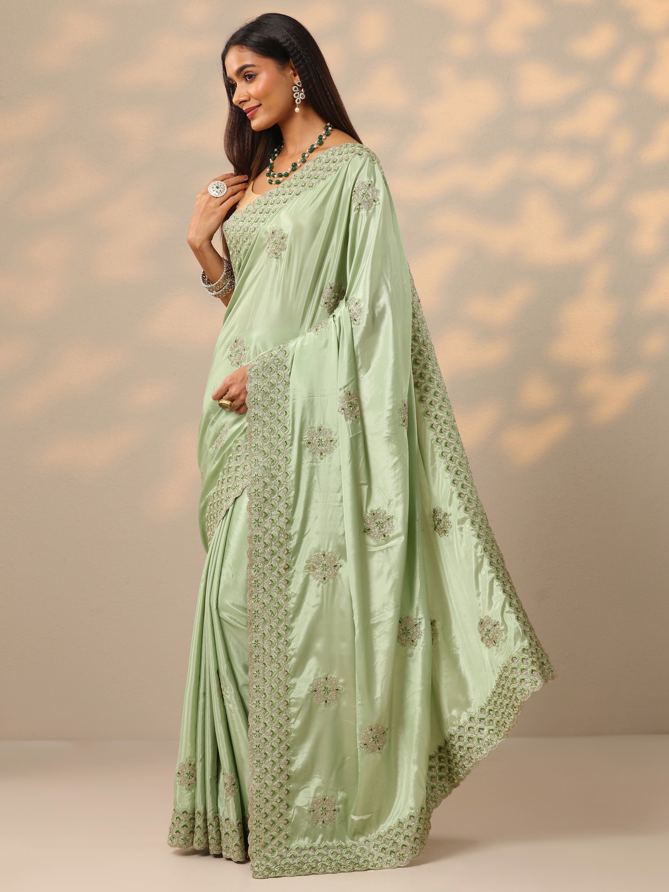 Green Embroidered Crepe Saree With Unstitched Blouse Piece