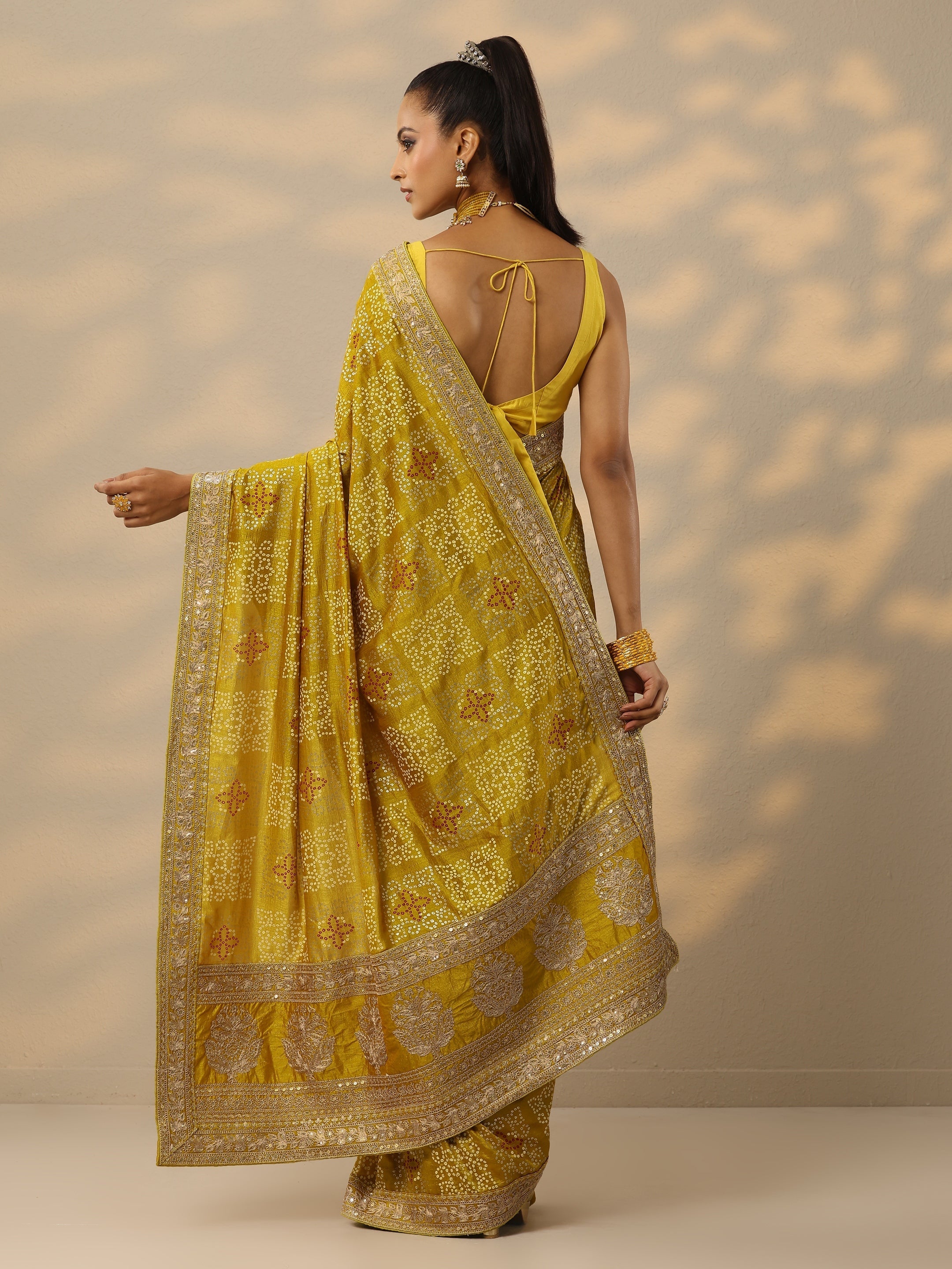 Mustard Printed Banarasi Silk Blend Saree With Unstitched Blouse Piece