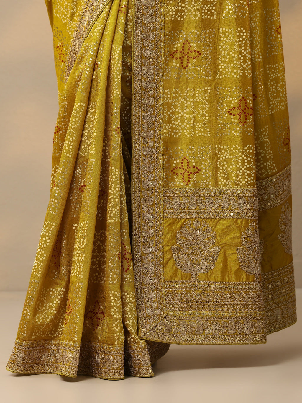 Mustard Printed Banarasi Silk Blend Saree With Unstitched Blouse Piece