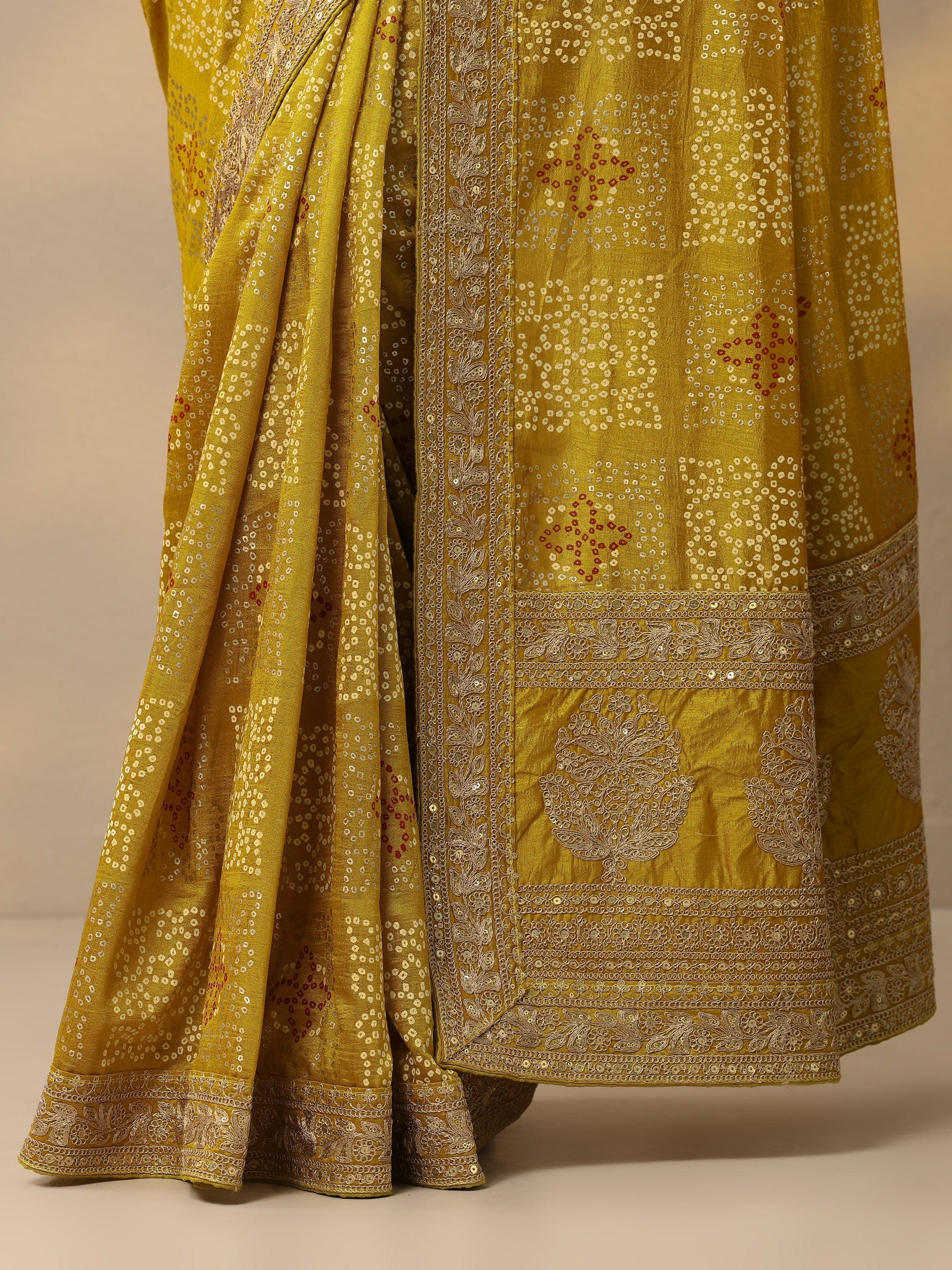 Mustard Printed Banarasi Silk Blend Saree With Unstitched Blouse Piece