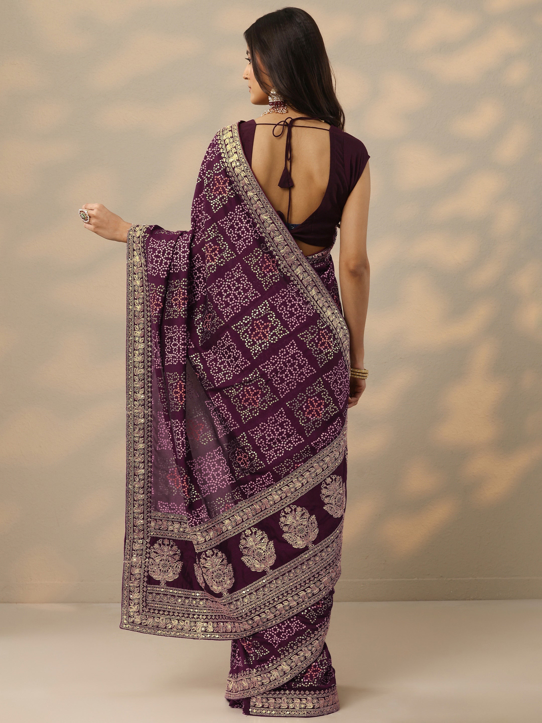 Burgundy Bandhani Printed Silk Blend Saree With Unstitched Blouse Piece