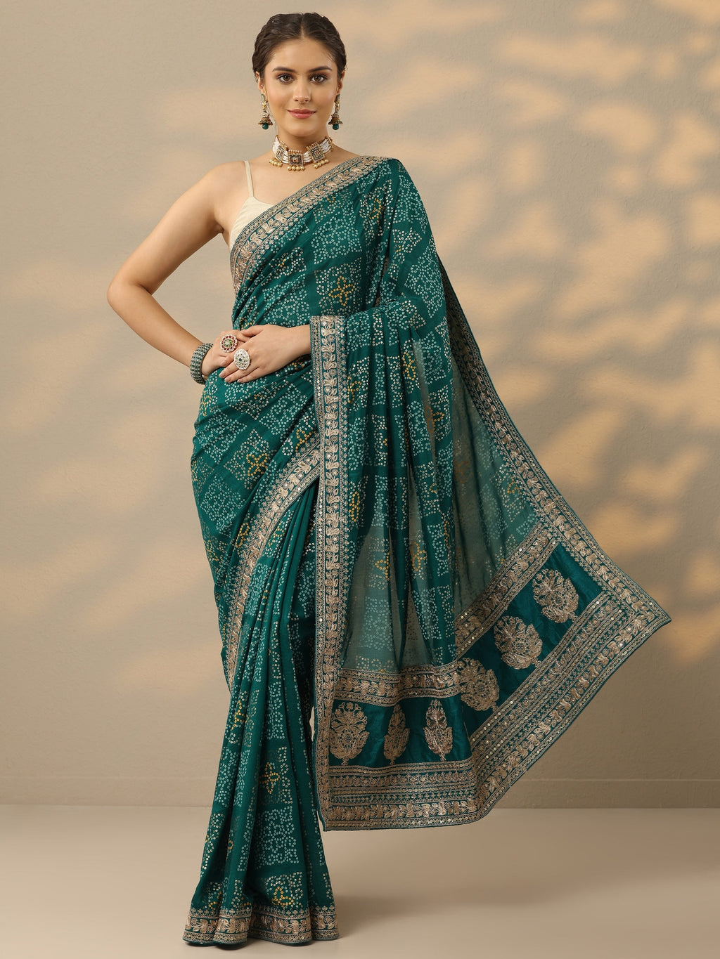 Green Bandhani  Printed Silk Blend Saree With Unstitched Blouse Piece