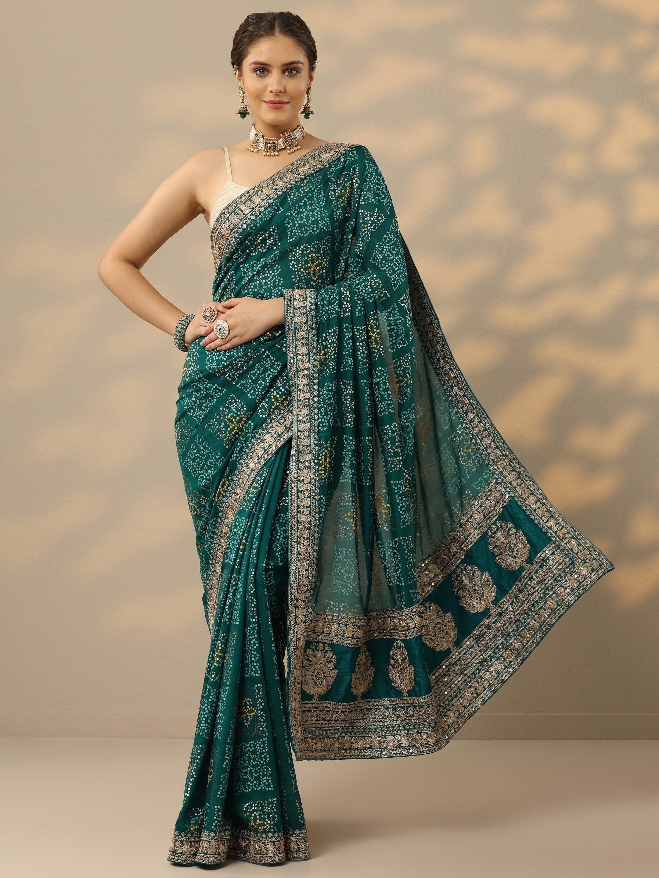 Green Bandhani  Printed Silk Blend Saree With Unstitched Blouse Piece