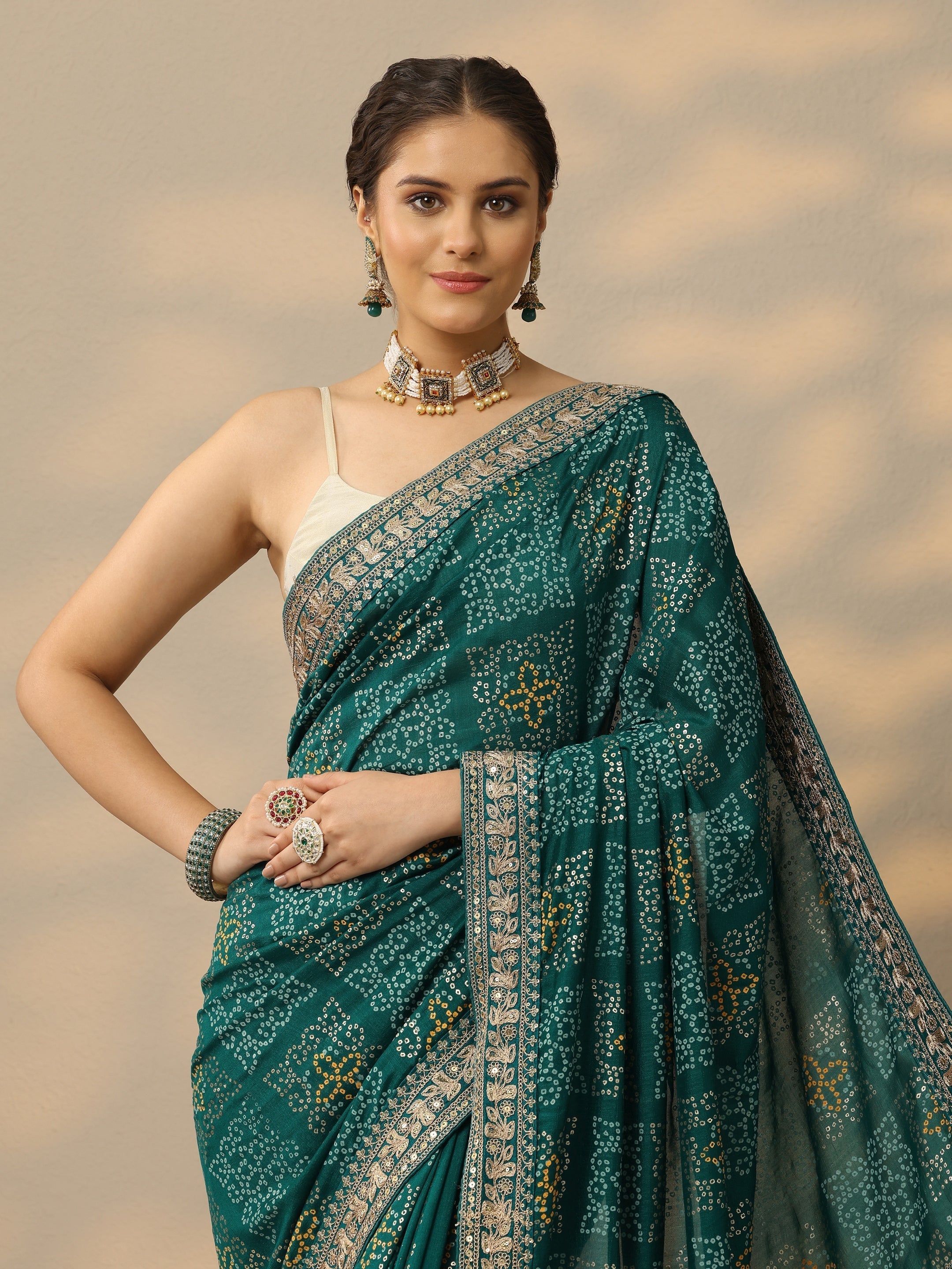 Green Bandhani  Printed Silk Blend Saree With Unstitched Blouse Piece