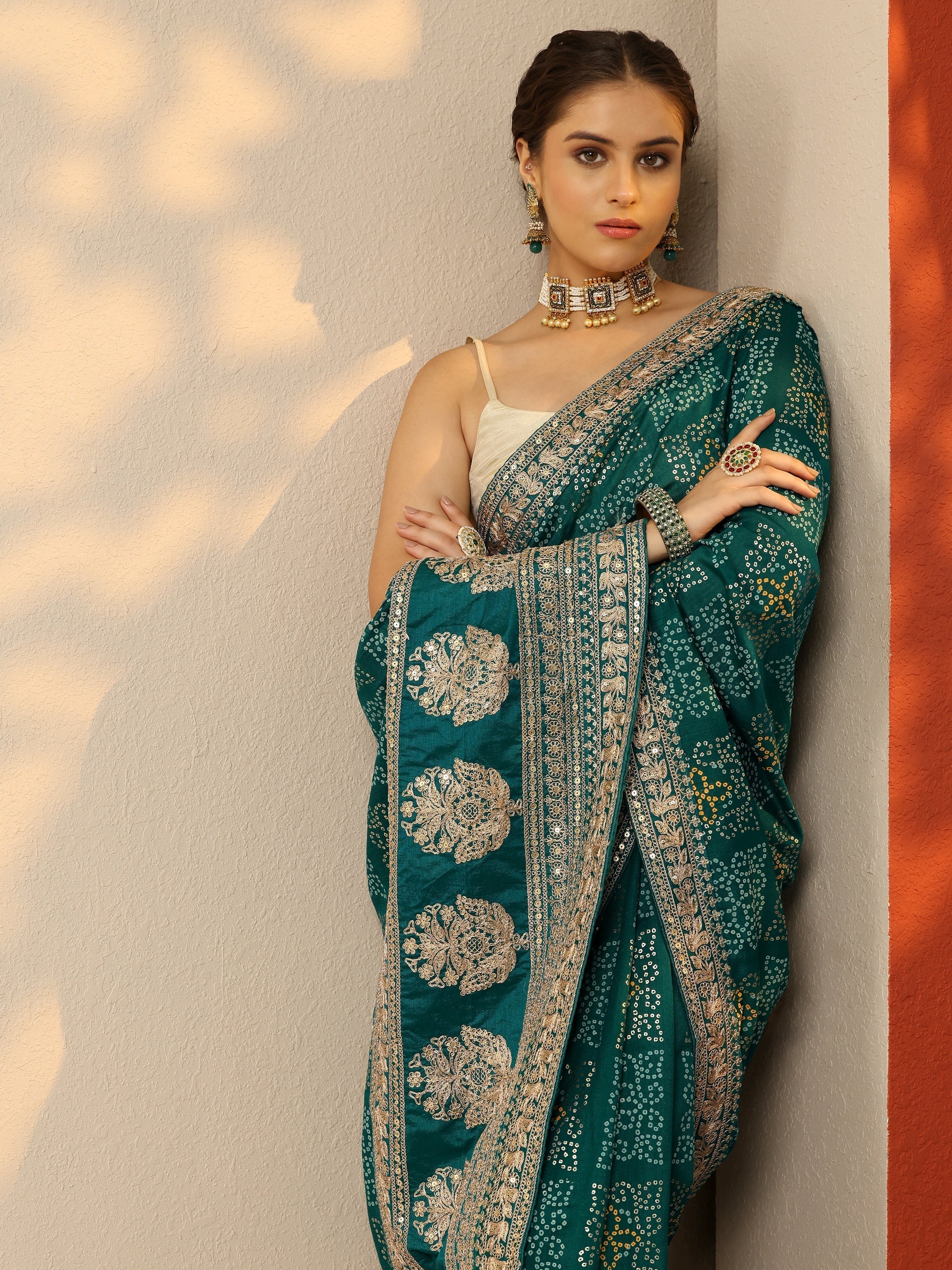 Green Bandhani  Printed Silk Blend Saree With Unstitched Blouse Piece