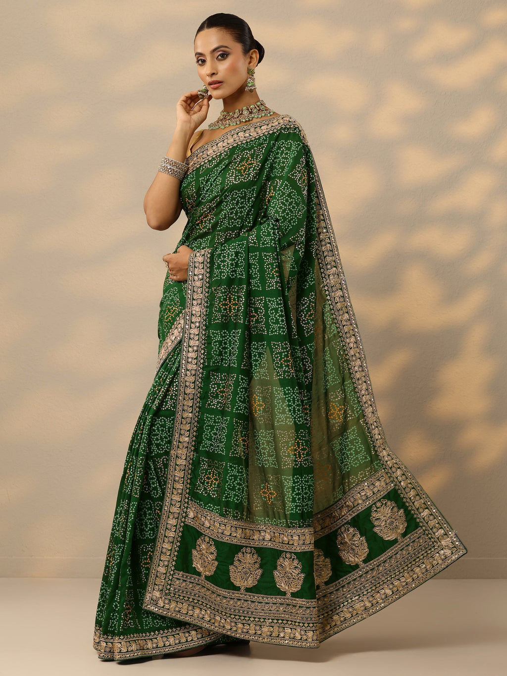 Green Bandhani  Printed Silk Blend Saree With Unstitched Blouse Piece