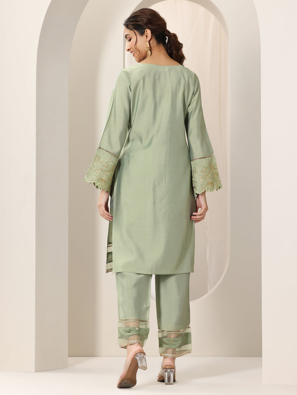 Green Embroidered Silk Blend Straight Kurta Set