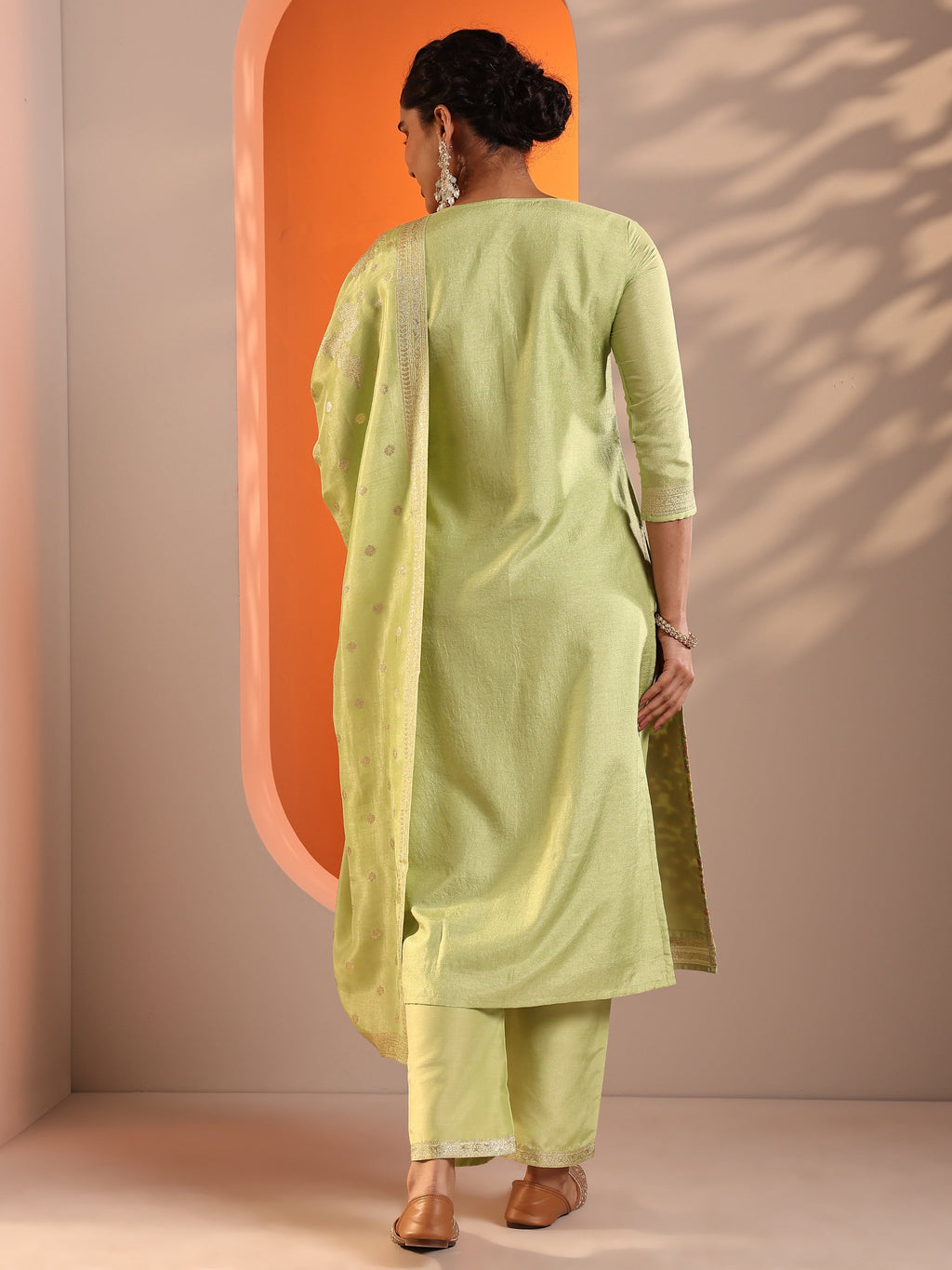 Green Woven Design Silk Blend Straight Suit Set With Dupatta
