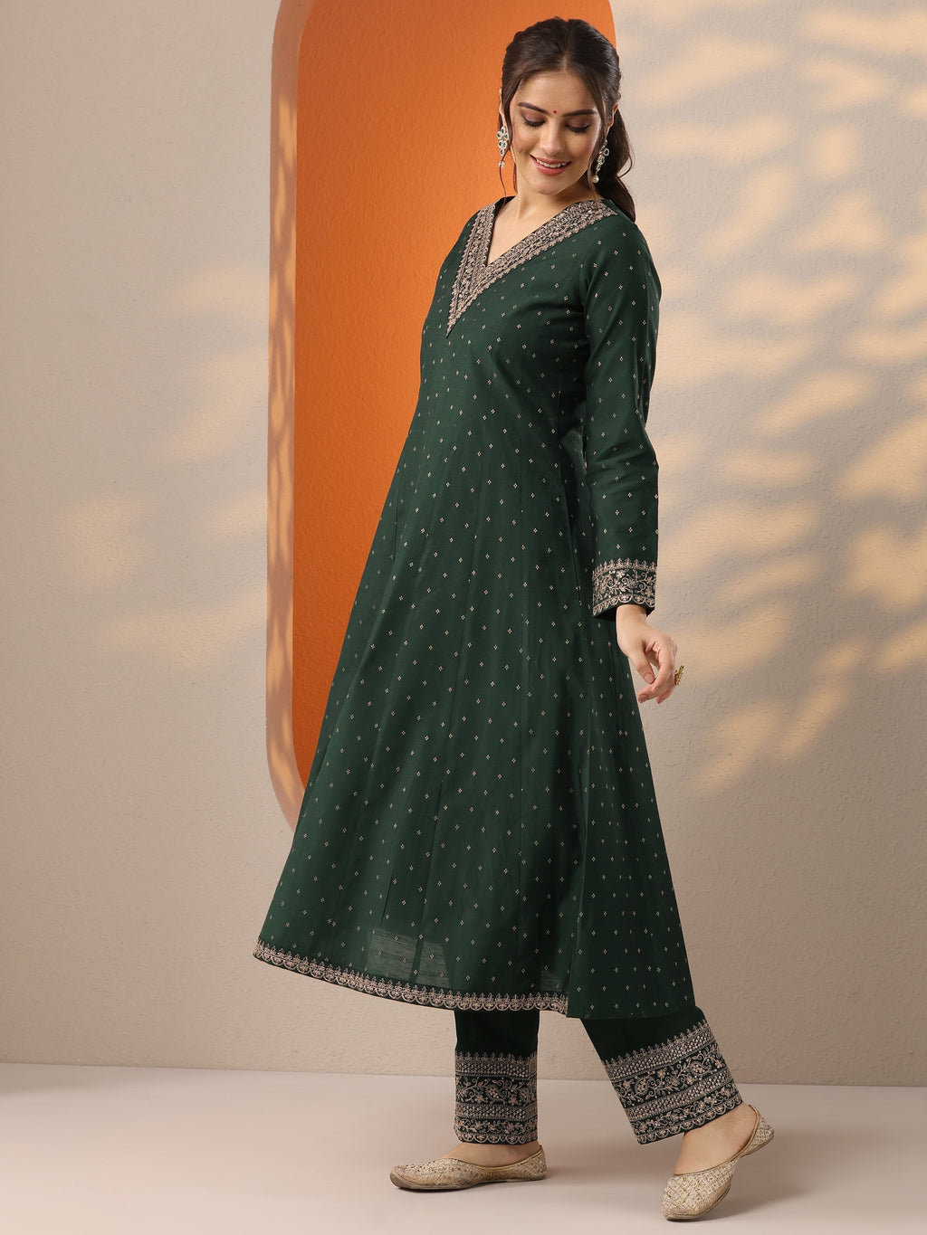 Malini Green Woven Design Silk Blend Anarkali Suit Set With Dupatta