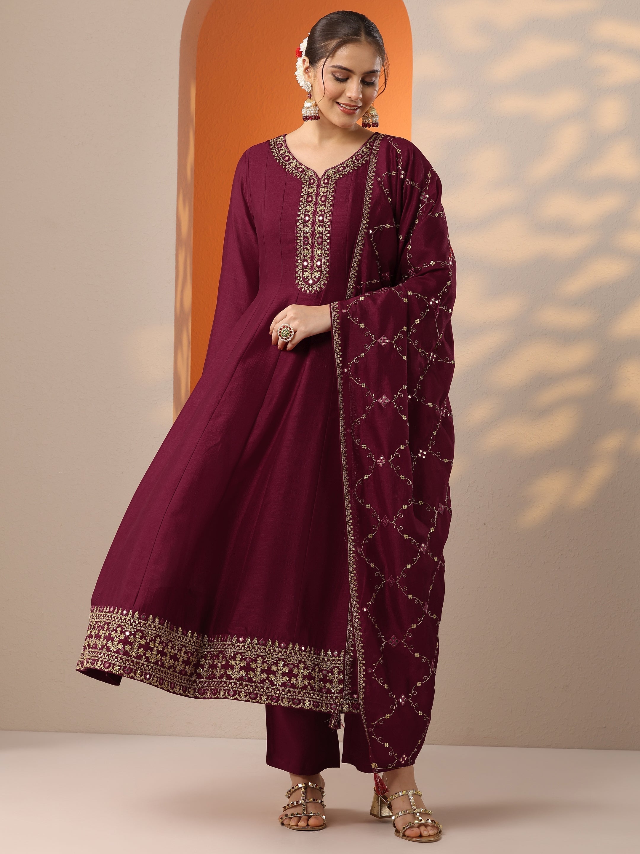 Divyani Maroon Embroidered Silk Blend Anarkali Suit Set With Dupatta
