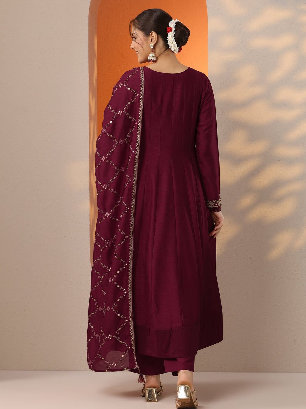 Divyani Maroon Embroidered Silk Blend Anarkali Suit Set With Dupatta