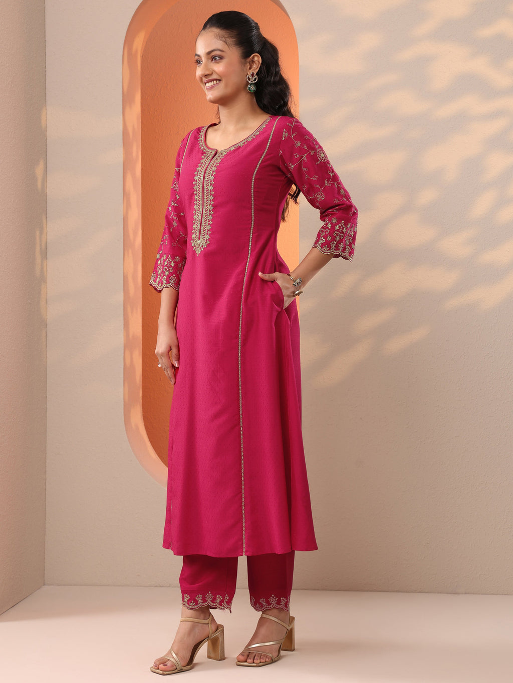 Pink Embroidered Silk Blend Straight Suit Set With Dupatta