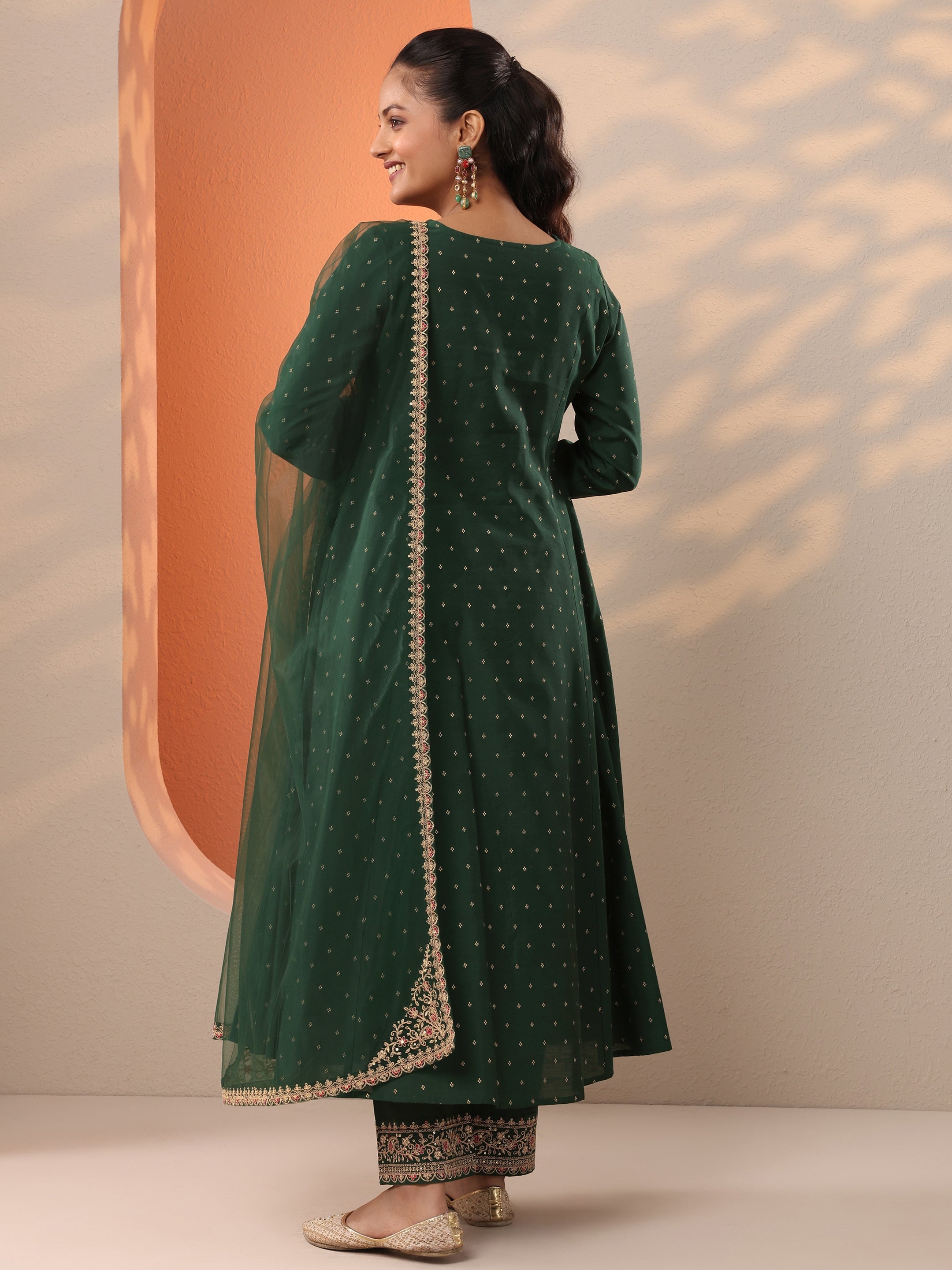 Green Embroidered Silk Blend Anarkali Suit Set With Dupatta
