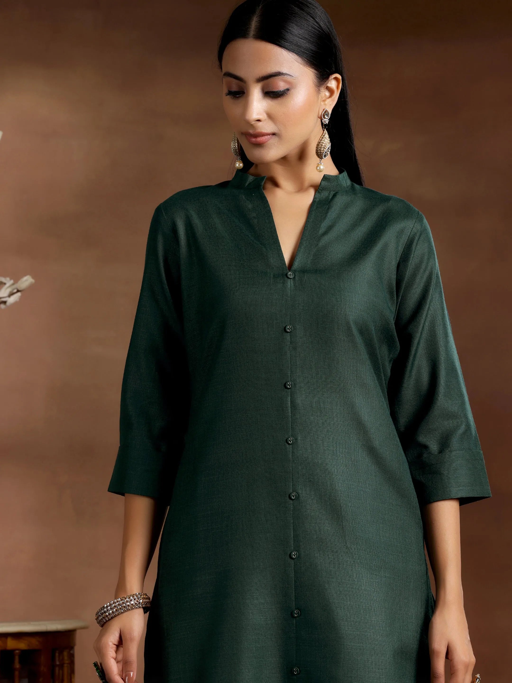 Green Solid Cotton Blend Straight Kurta