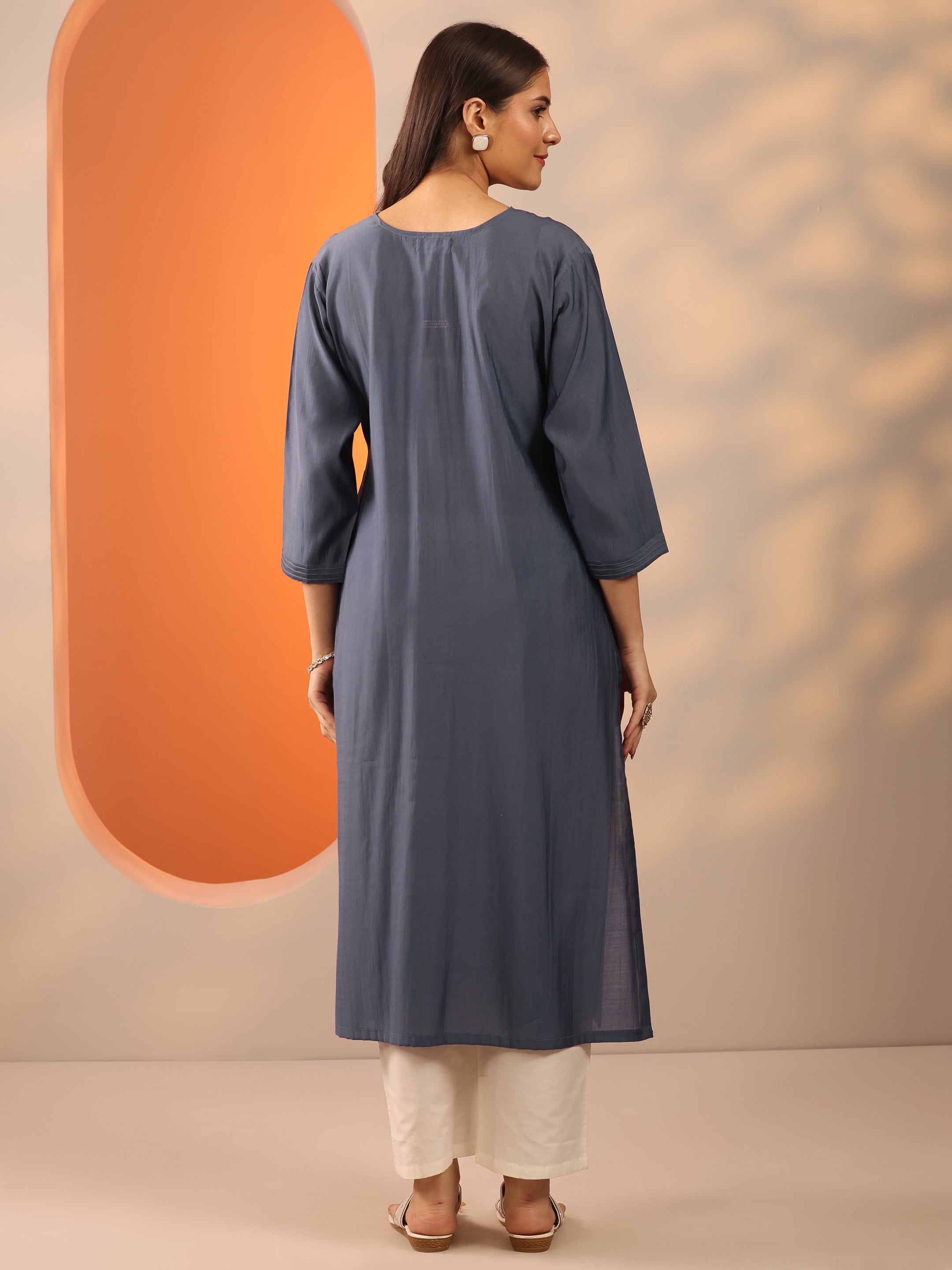 Grey Embroidered Silk Blend Straight Kurta