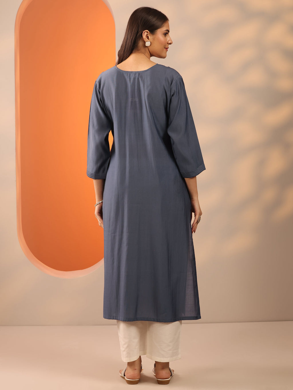 Grey Embroidered Silk Blend Straight Kurta