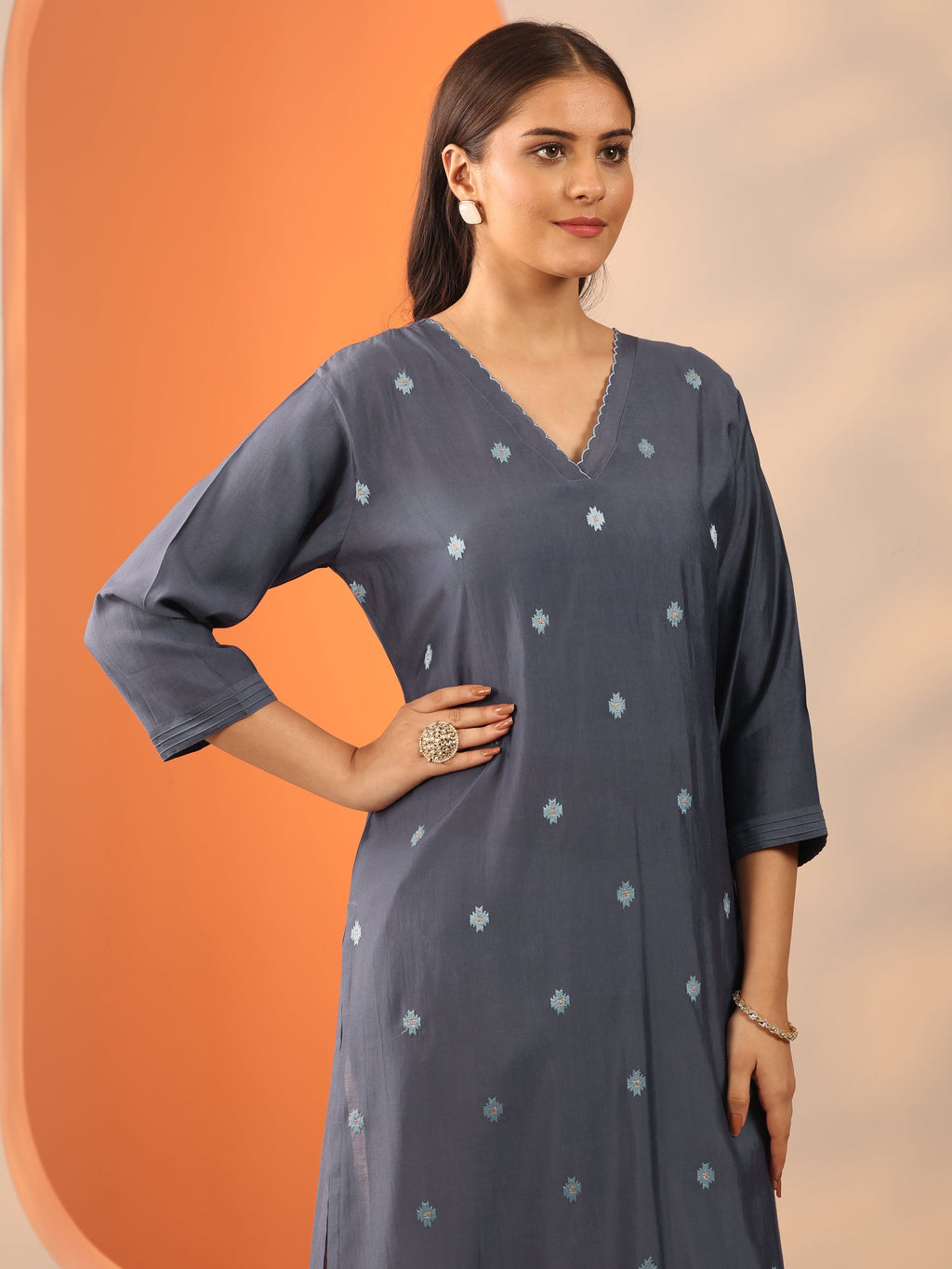 Grey Embroidered Silk Blend Straight Kurta