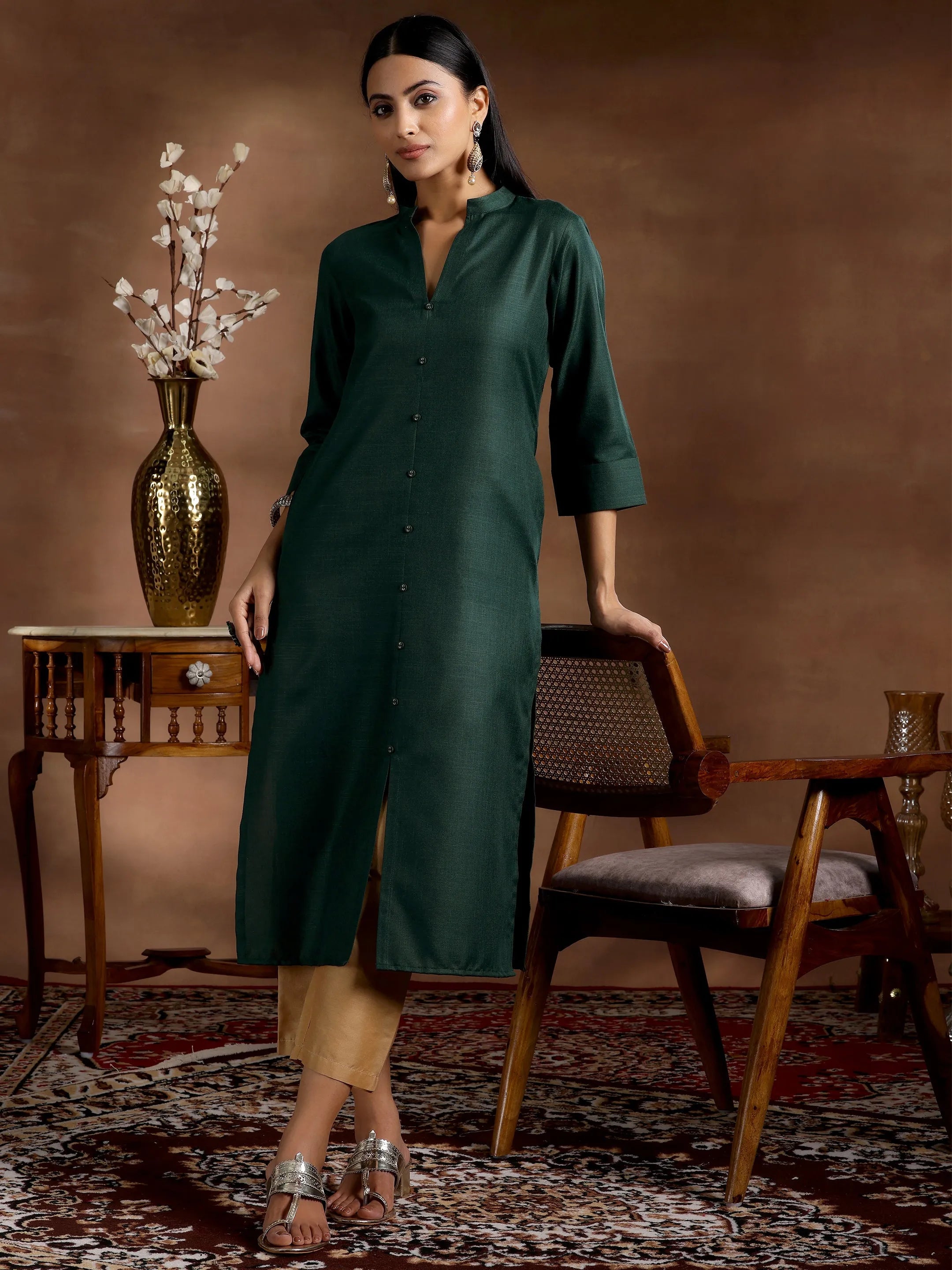 Green Solid Cotton Blend Straight Kurta