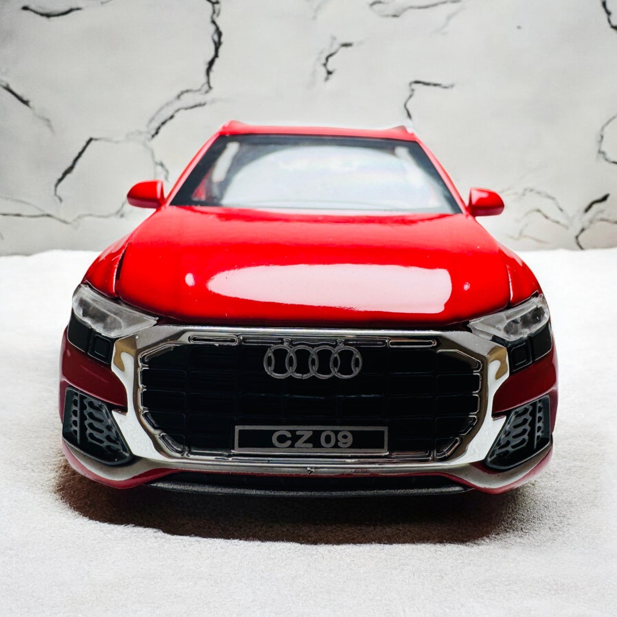 Audi Q8 1:24 diecast scale model car collectible | Assorted Colors