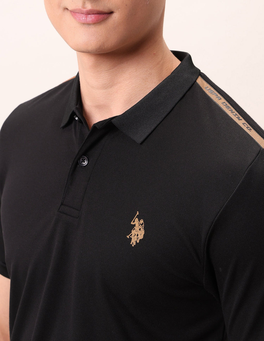 Muscle Fit Outdoor Polo Shirt