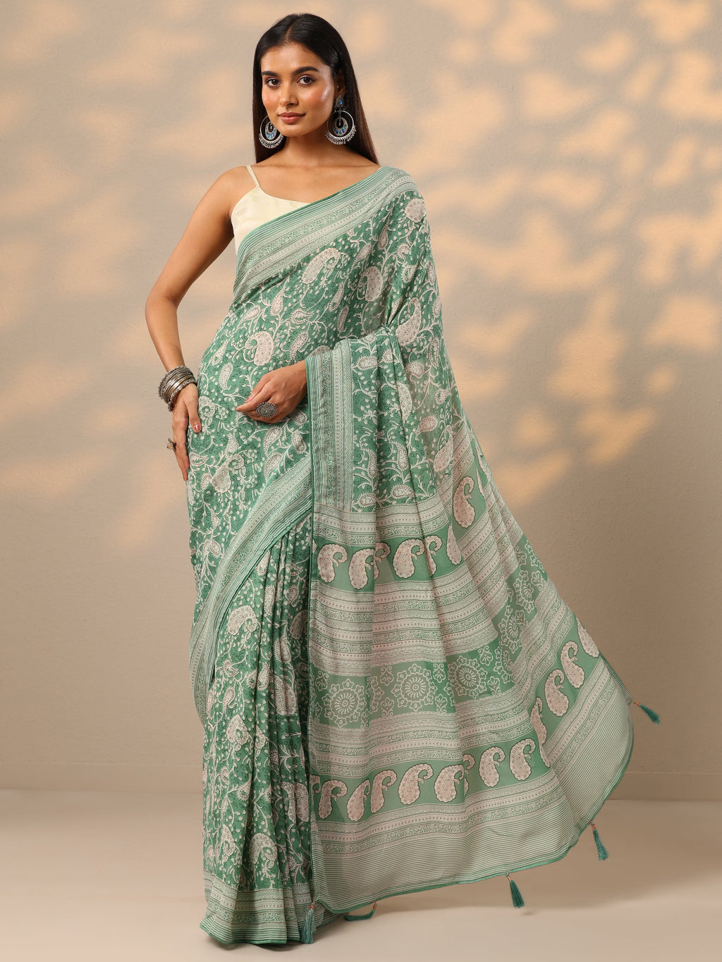 Green Printed Georgette Saree With Unstitched Blouse Piece