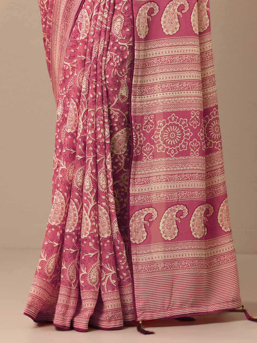 Peach Printed Georgette Saree With Unstitched Blouse Piece