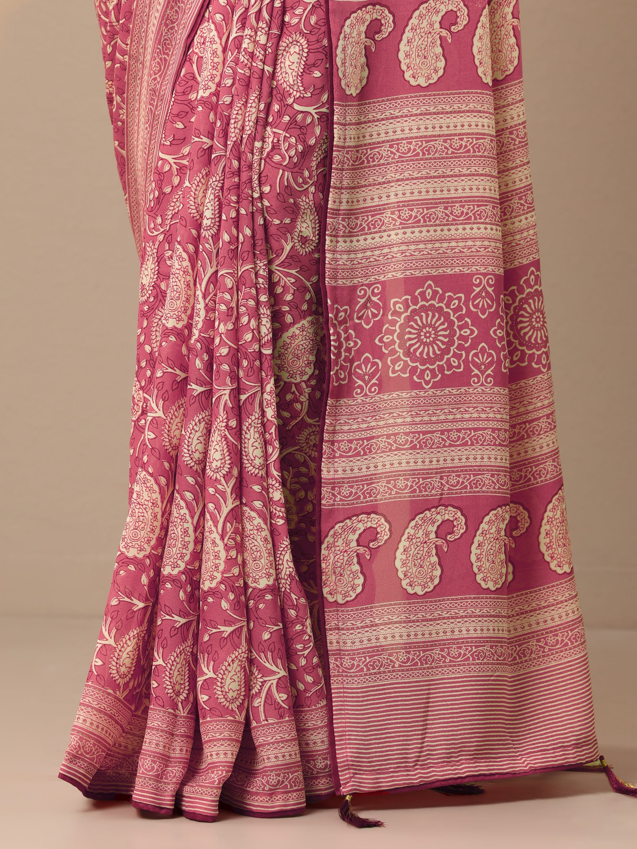 Peach Printed Georgette Saree With Unstitched Blouse Piece