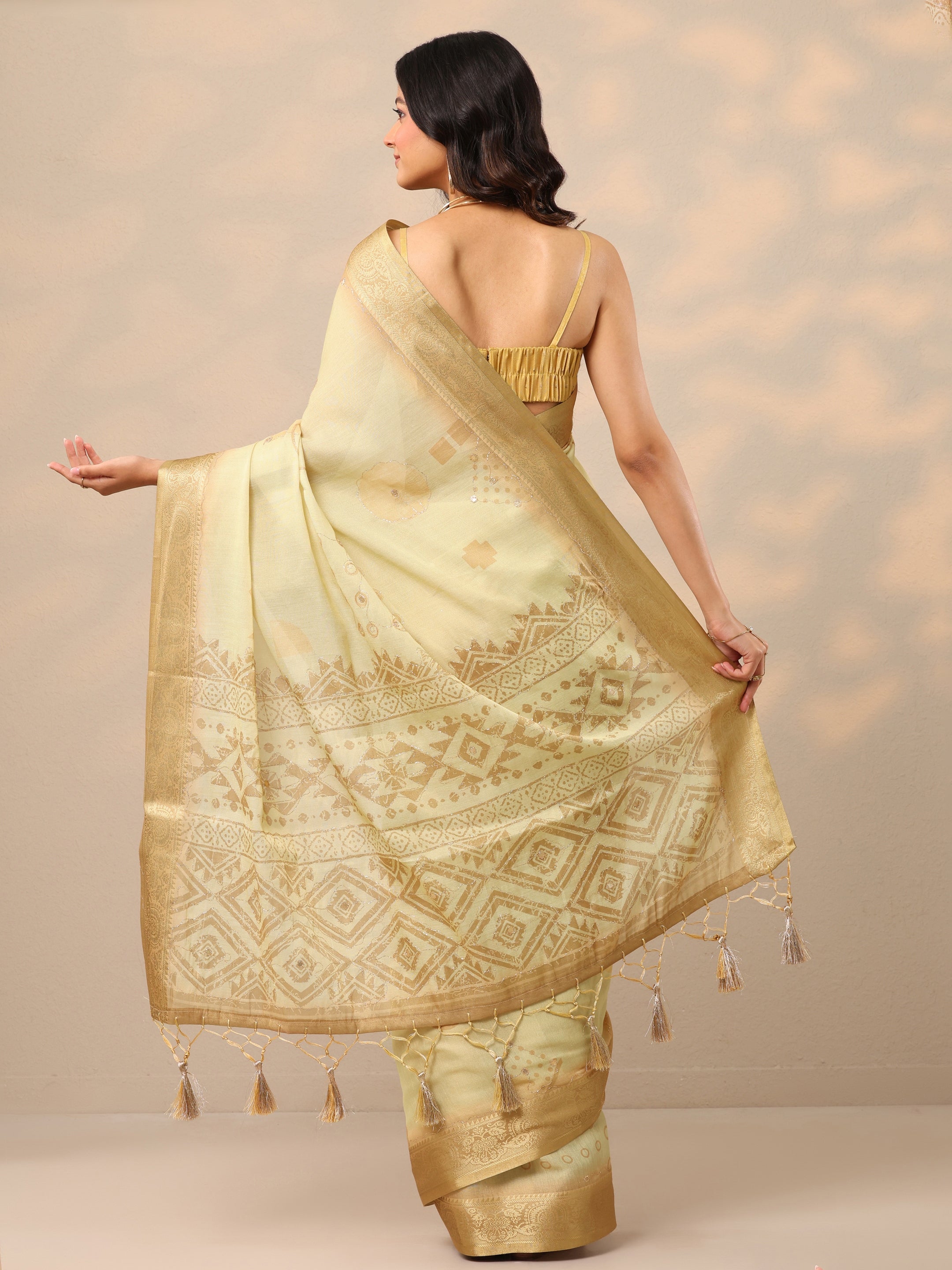 Gold Printed Silk Blend Sarees With Unstitched Blouse Piece