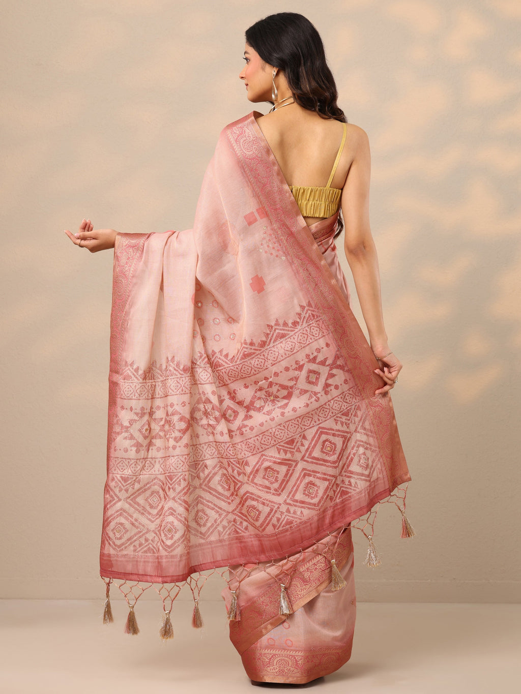 Peach Printed Silk Blend Sarees With Unstitched Blouse Piece