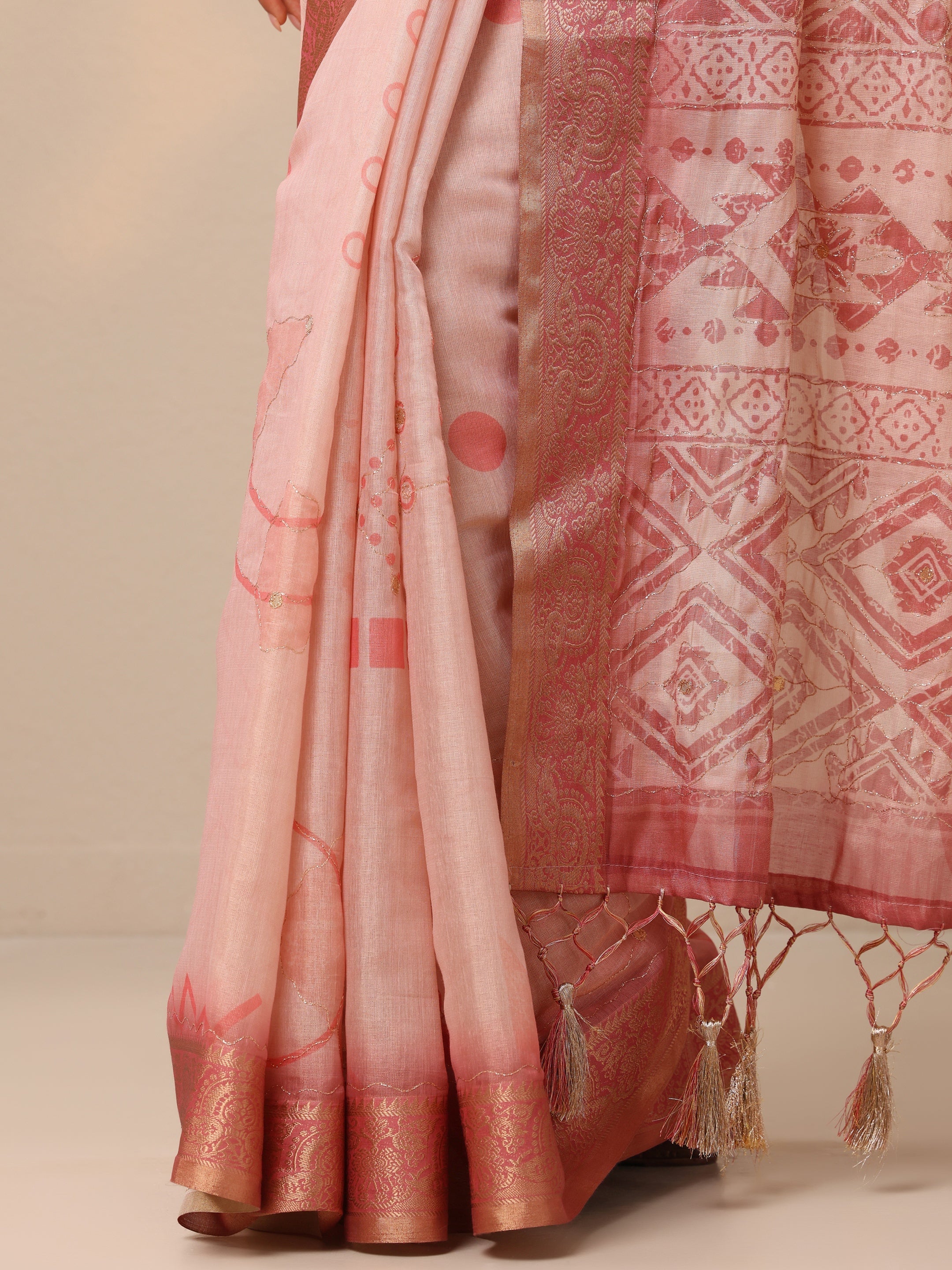 Peach Printed Silk Blend Sarees With Unstitched Blouse Piece