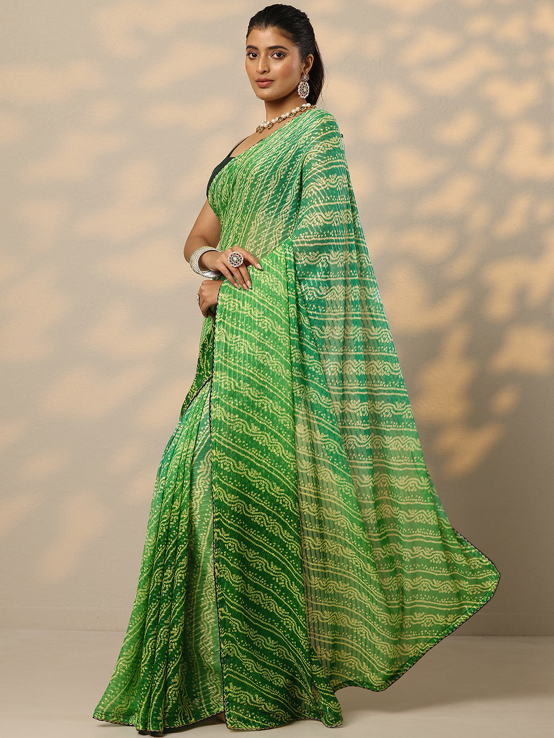 Green Bandhani Printed Chiffon Saree With Unstitched Blouse Piece