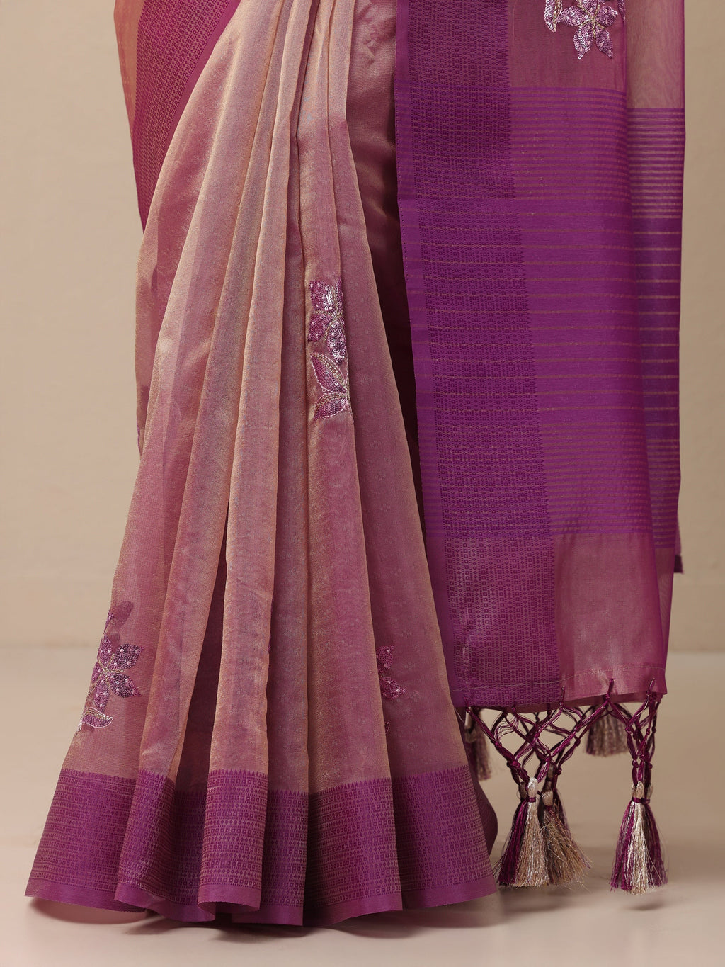 Mauve Embroidered Organza Saree With Unstitched Blouse Piece