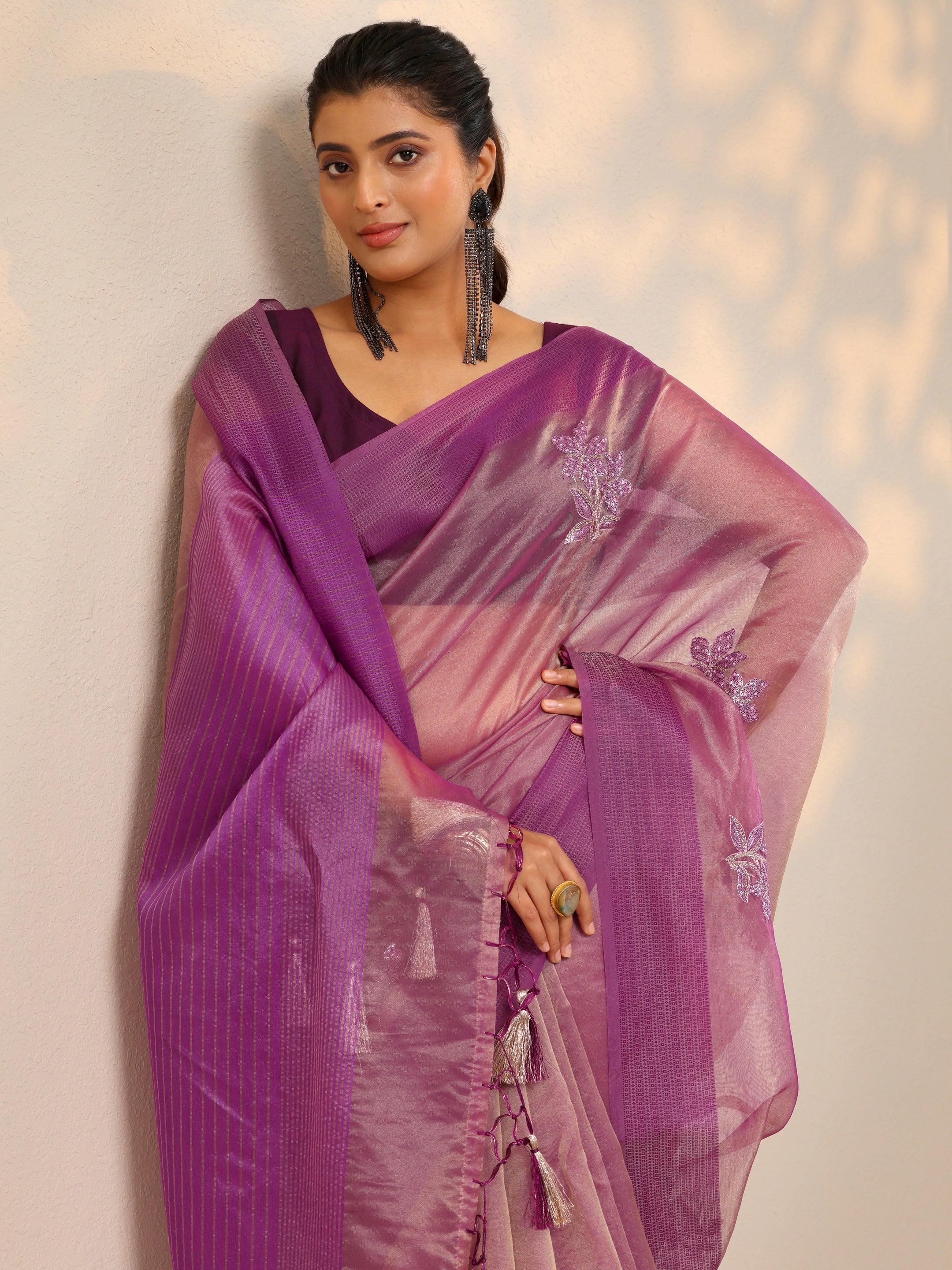 Mauve Embroidered Organza Saree With Unstitched Blouse Piece