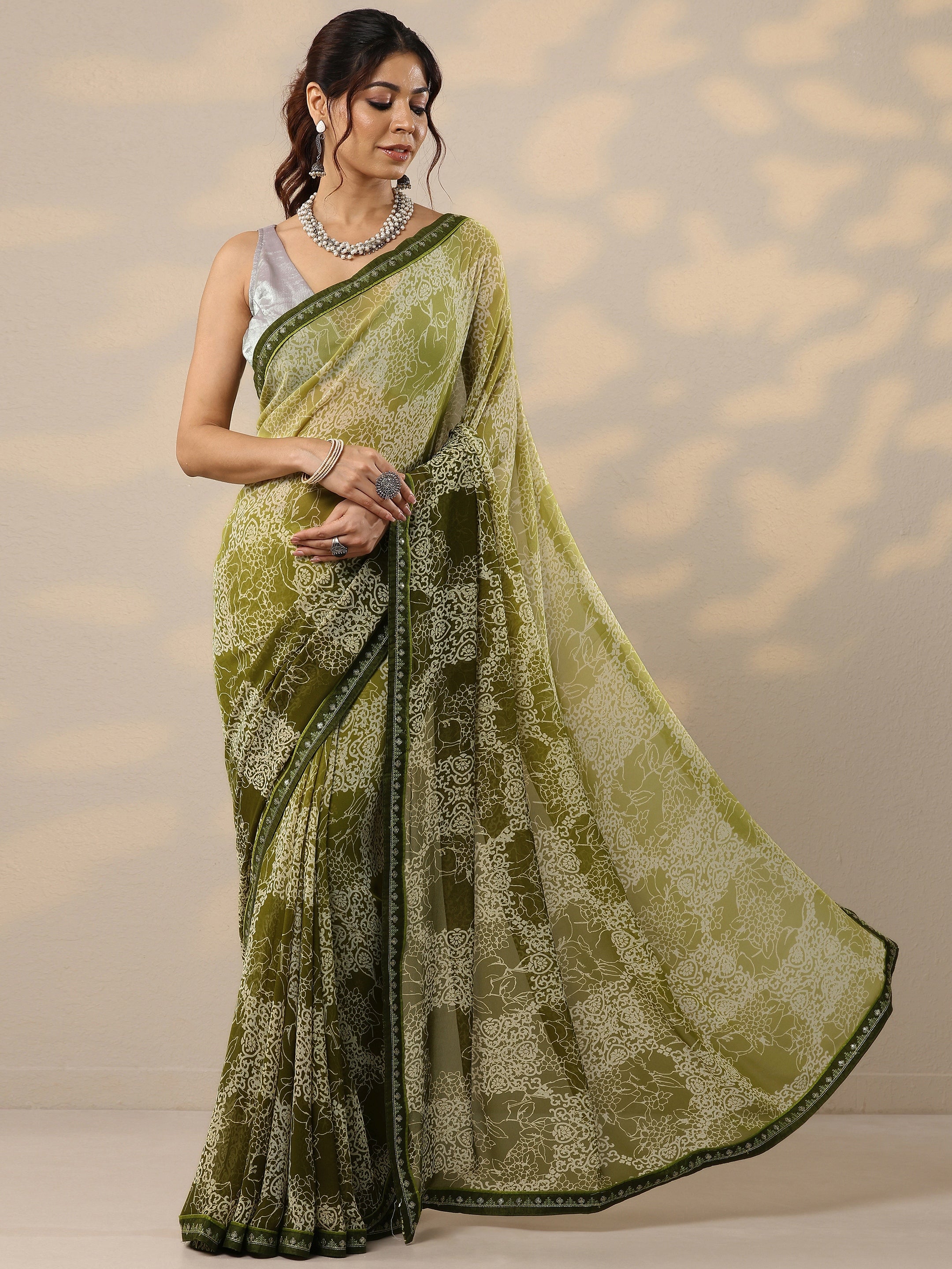 Green Printed Georgette Sarees With Unstitched Blouse Piece