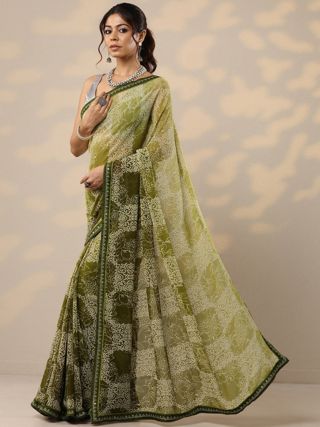 Green Printed Georgette Sarees With Unstitched Blouse Piece