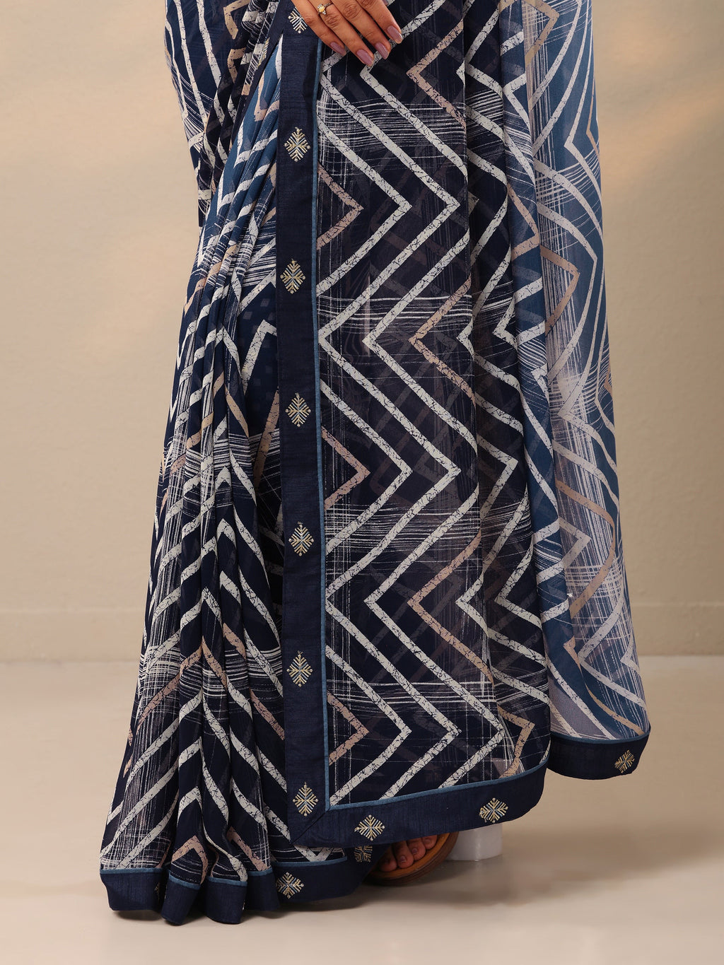 Blue Printed Georgette Saree With Unstitched Blouse Piece