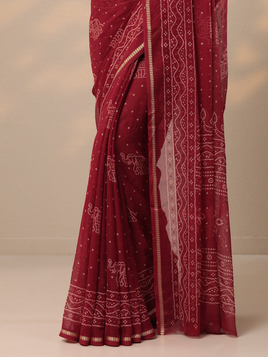 Maroon Bandhani Printed Chiffon Saree With Unstitched Blouse Piece