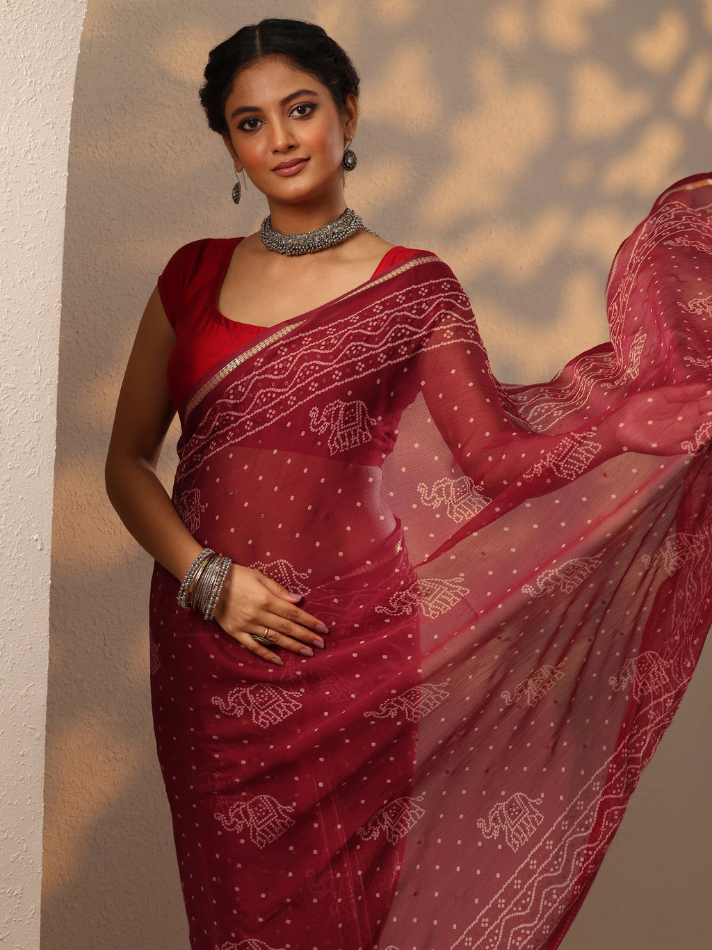 Maroon Bandhani Printed Chiffon Saree With Unstitched Blouse Piece