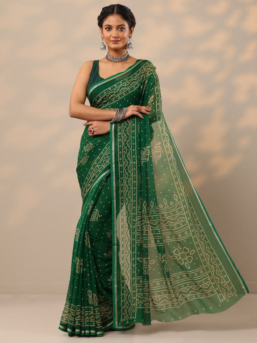 Green Bandhani Printed Chiffon Saree With Unstitched Blouse Piece