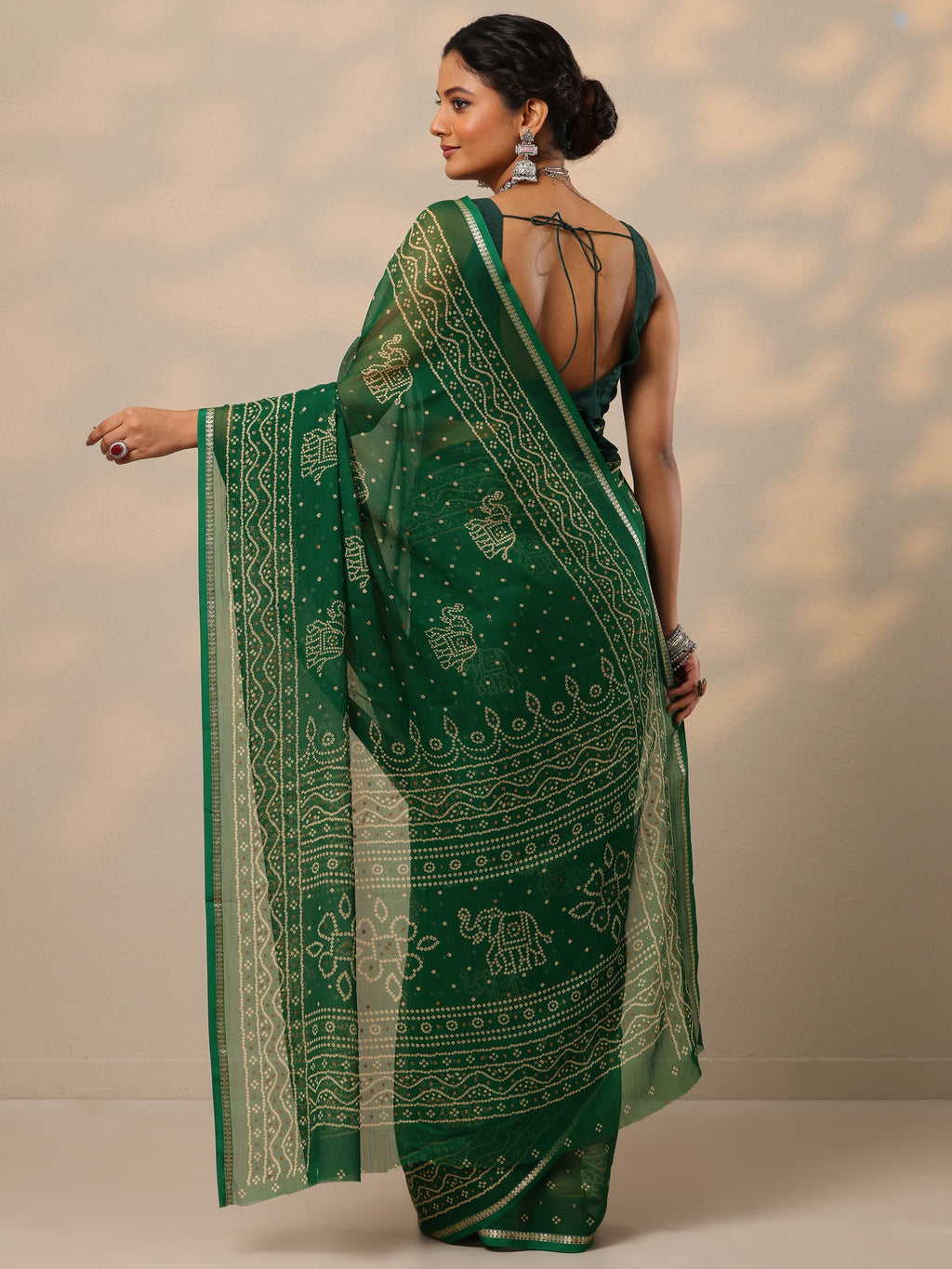 Green Bandhani Printed Chiffon Saree With Unstitched Blouse Piece