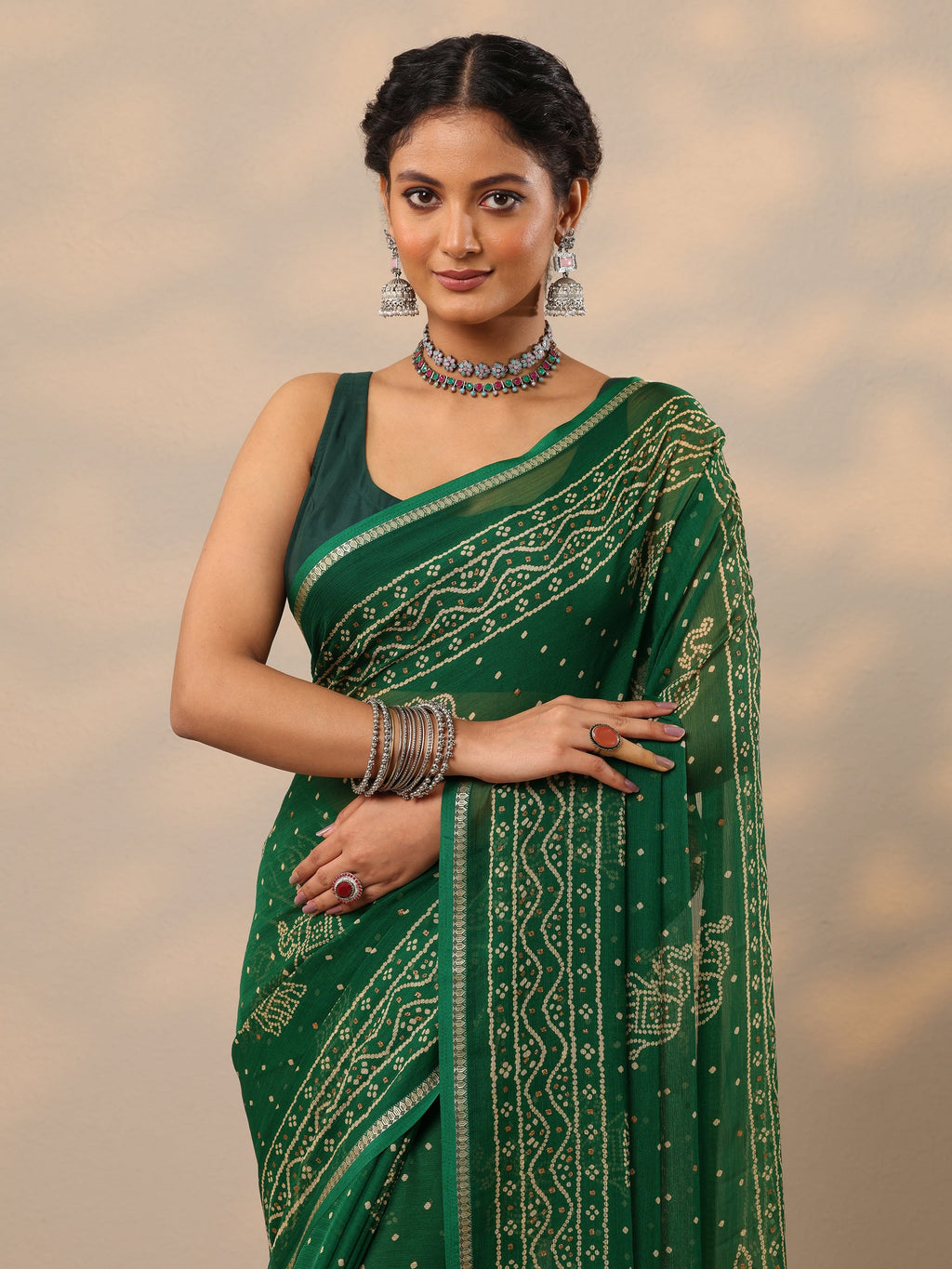 Green Bandhani Printed Chiffon Saree With Unstitched Blouse Piece