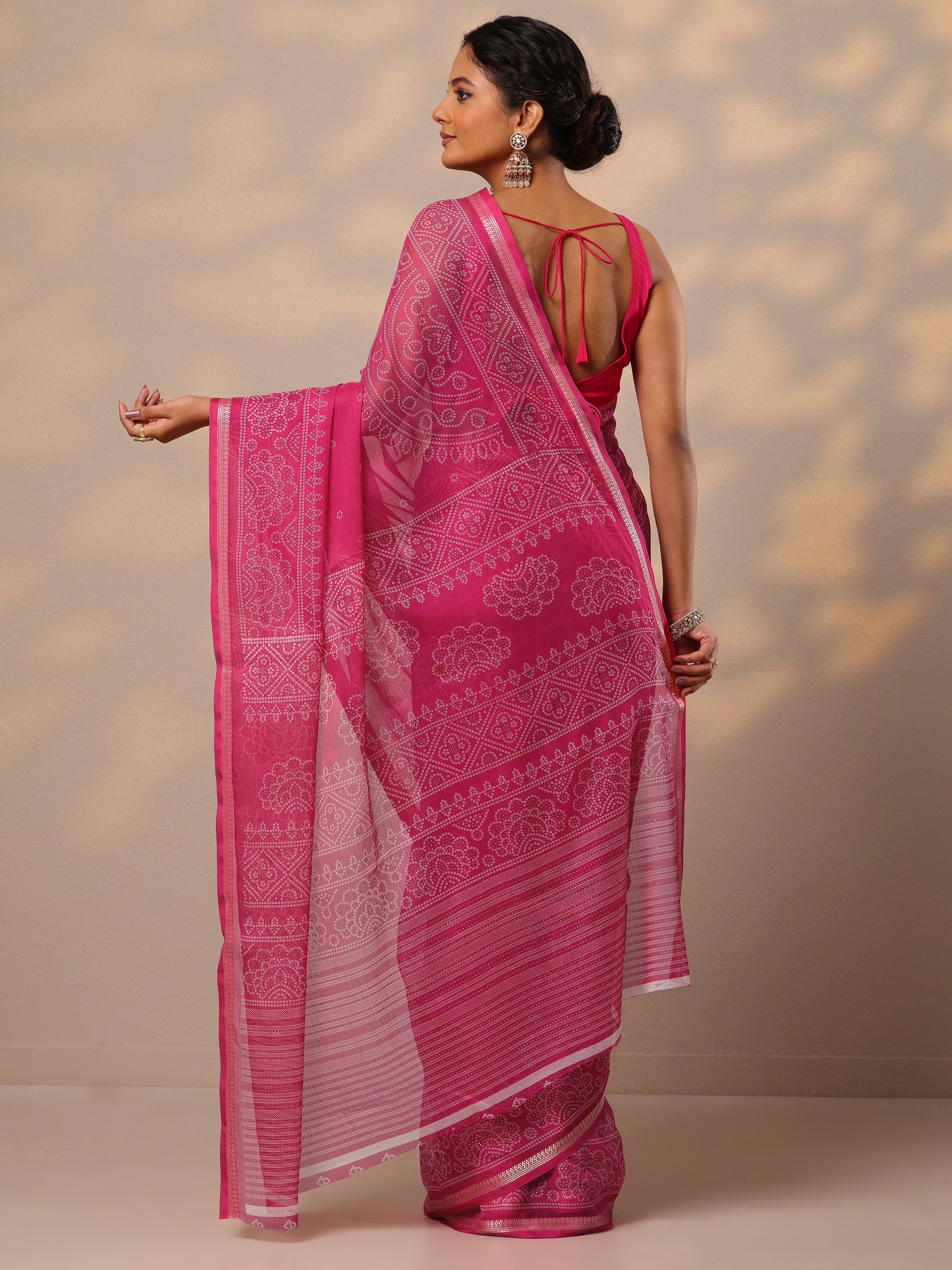 Pink Bandhani Printed Chiffon Saree With Unstitched Blouse Piece